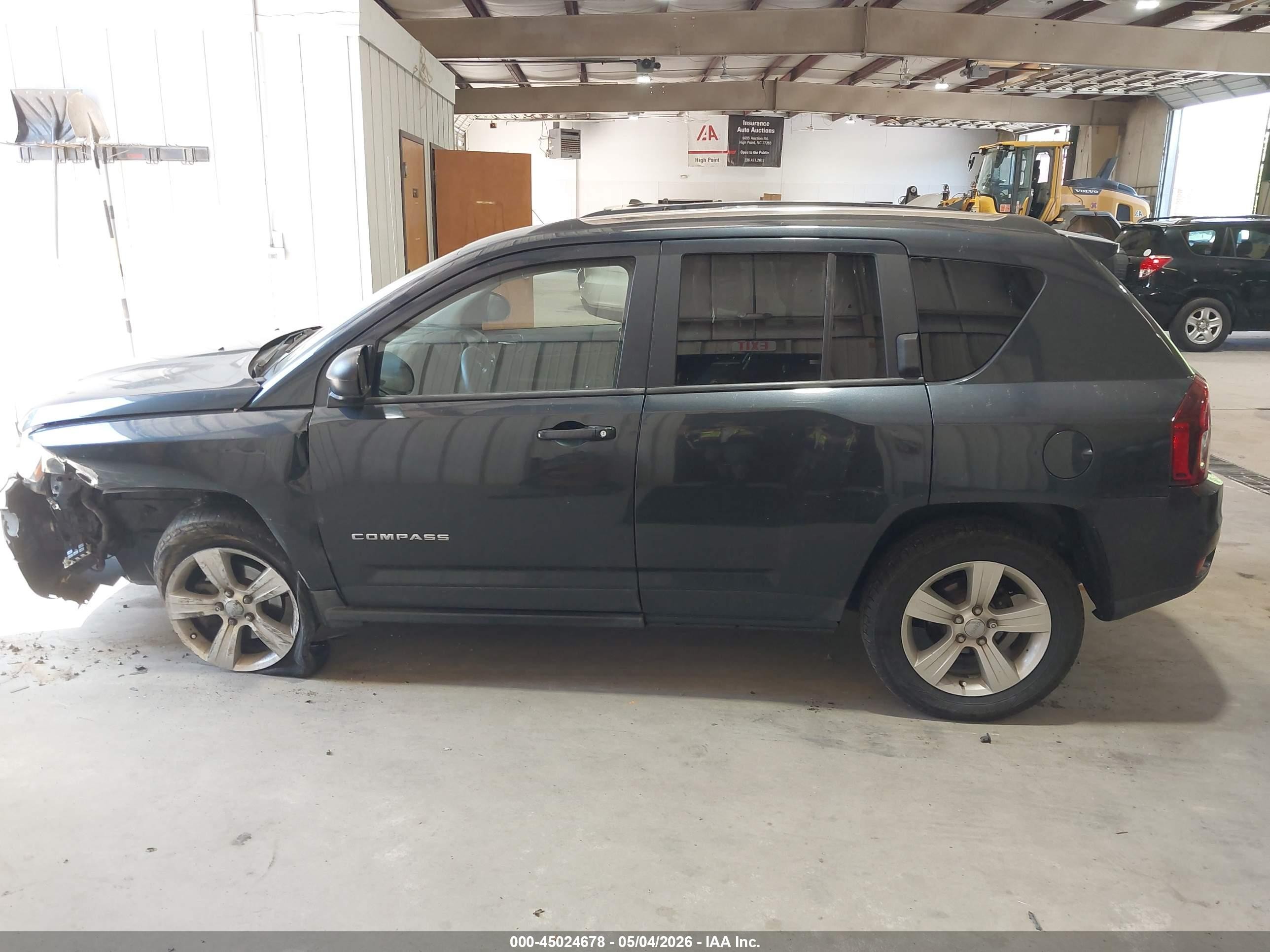 2014 Jeep Compass Sport Gray vin: 1C4NJDBBXED661186