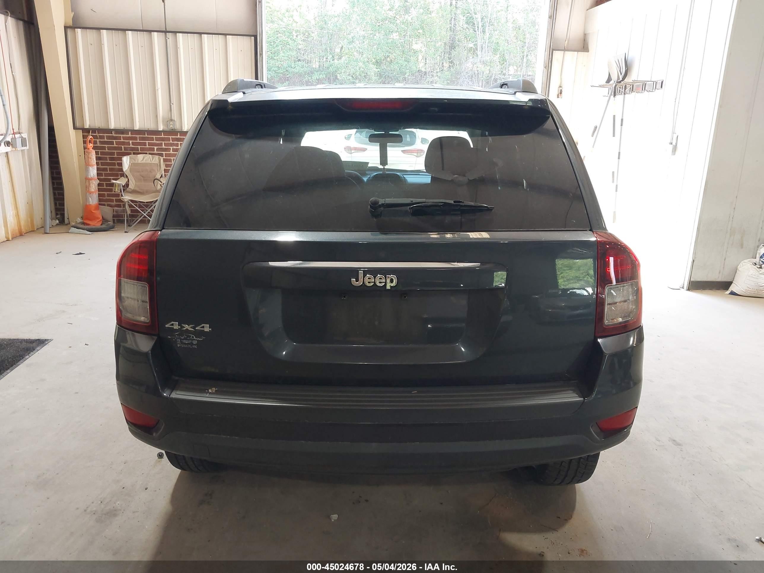 2014 Jeep Compass Sport Gray vin: 1C4NJDBBXED661186