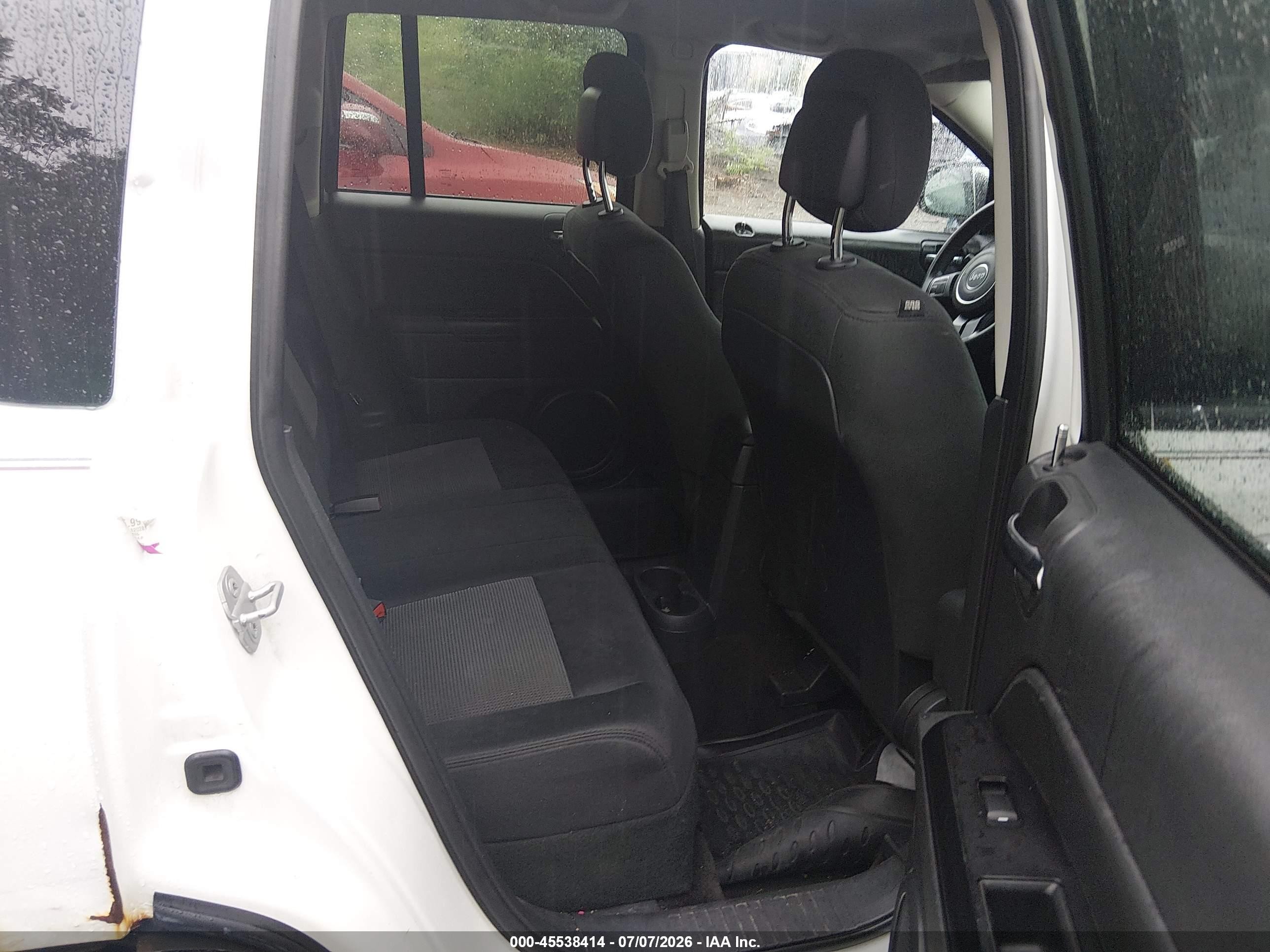 2014 Jeep Compass Sport White vin: 1C4NJDBBXED664900