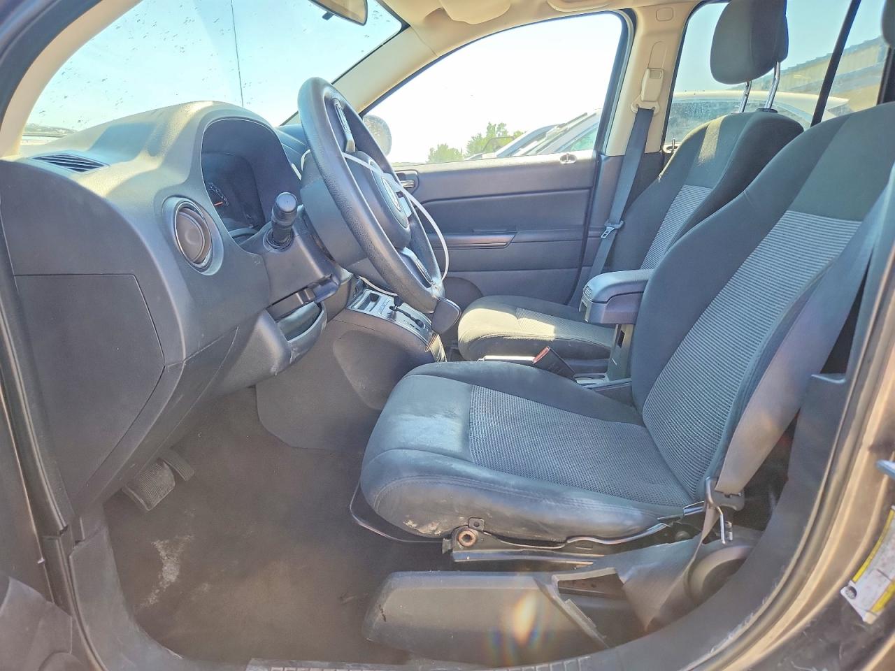 2014 Jeep Compass Sport Gray vin: 1C4NJDBBXED728160