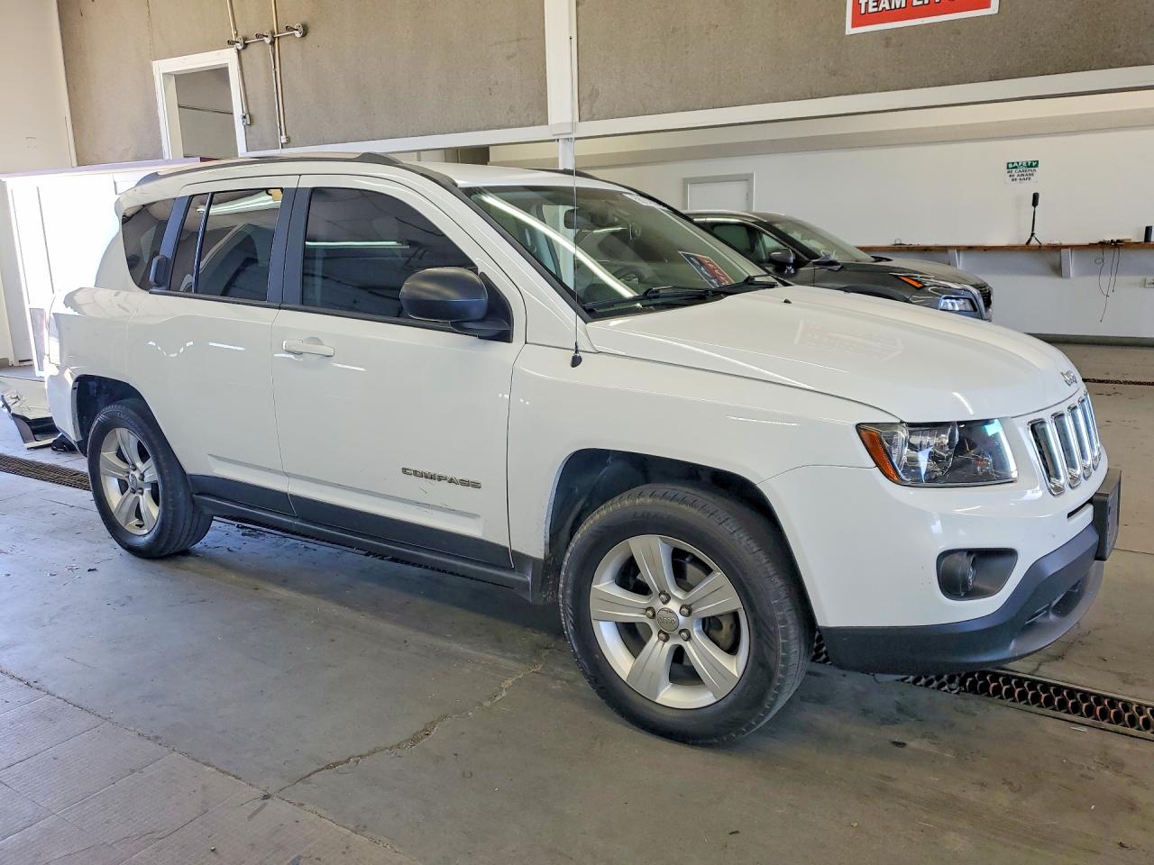 2014 Jeep Compass Sport Белый vin: 1C4NJDBBXED753625