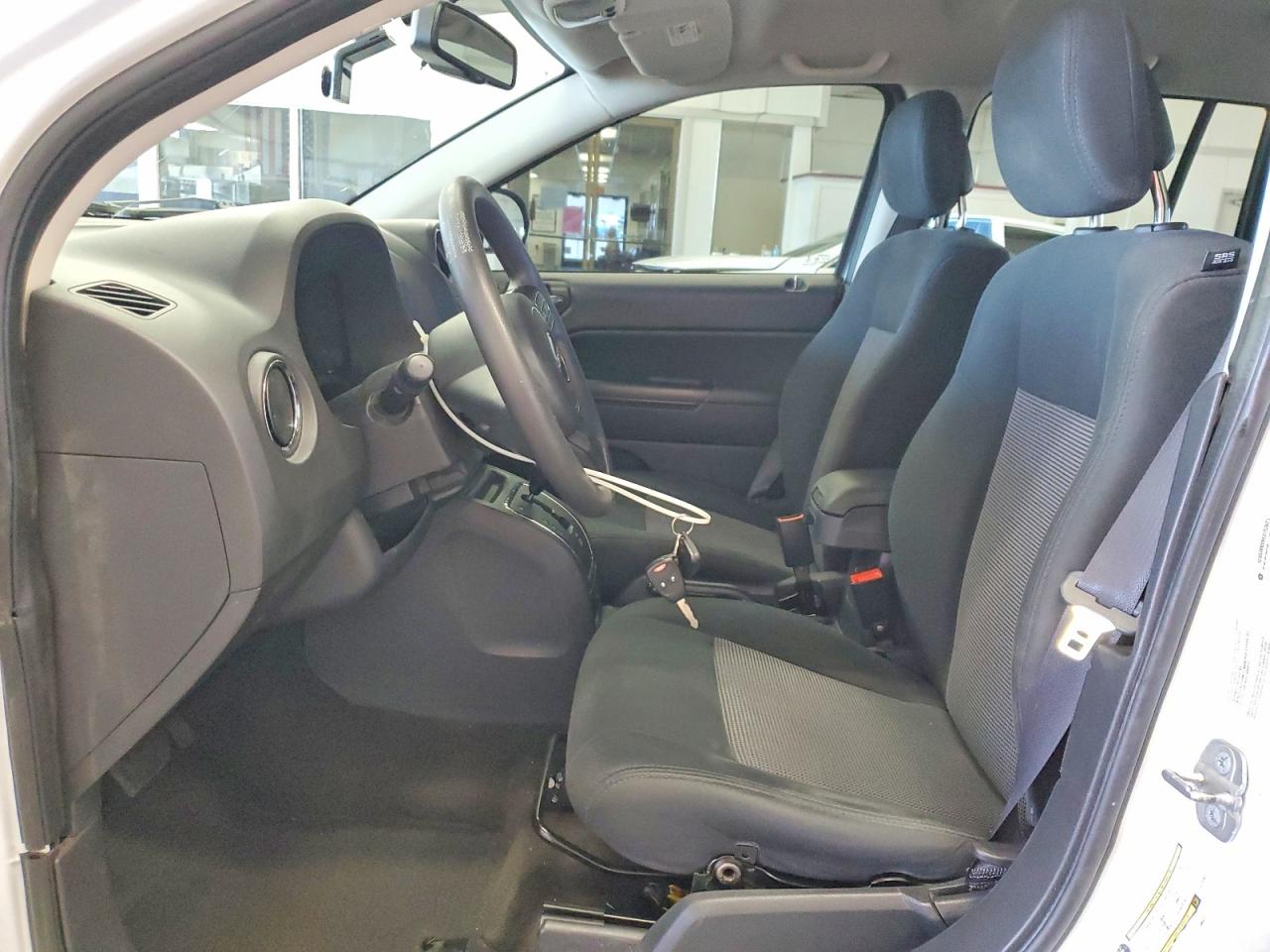 2014 Jeep Compass Sport Белый vin: 1C4NJDBBXED753625