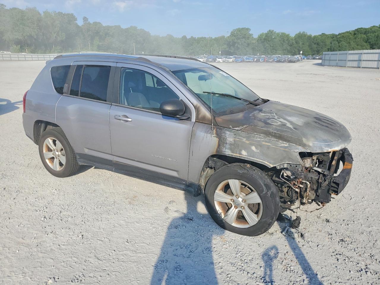 2015 Jeep Compass Sport Gray vin: 1C4NJDBBXFD135416