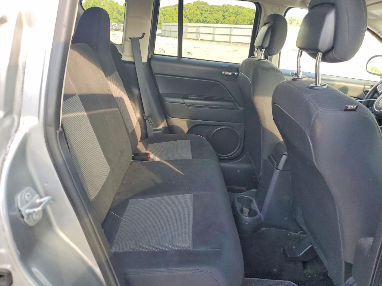 2015 Jeep Compass Sport Gray vin: 1C4NJDBBXFD135416