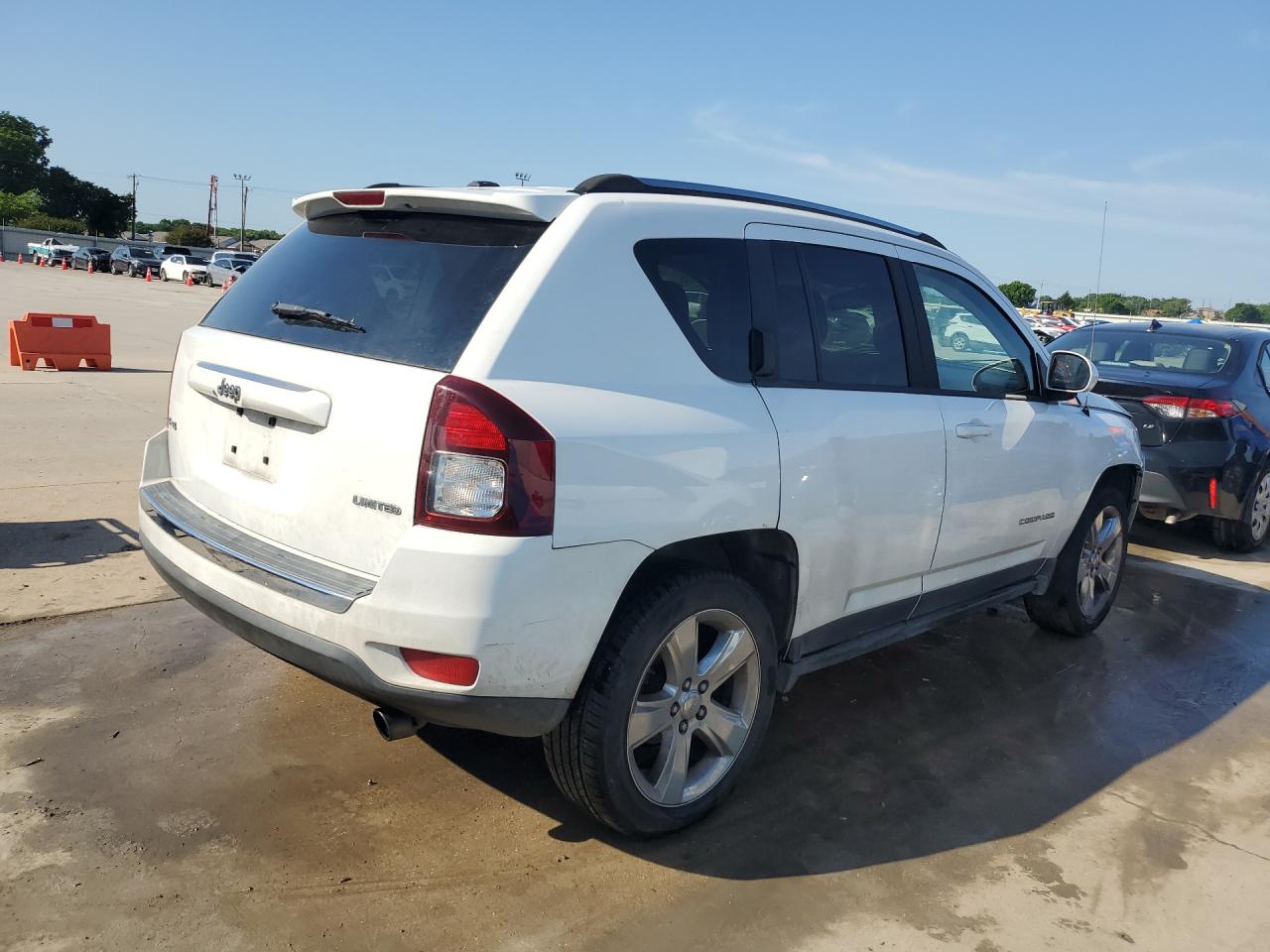 2014 Jeep Compass Limited Белый vin: 1C4NJDCB8ED705099 Damage: Rear Bumper/Cover, Scraped, 4 To 5 Inches