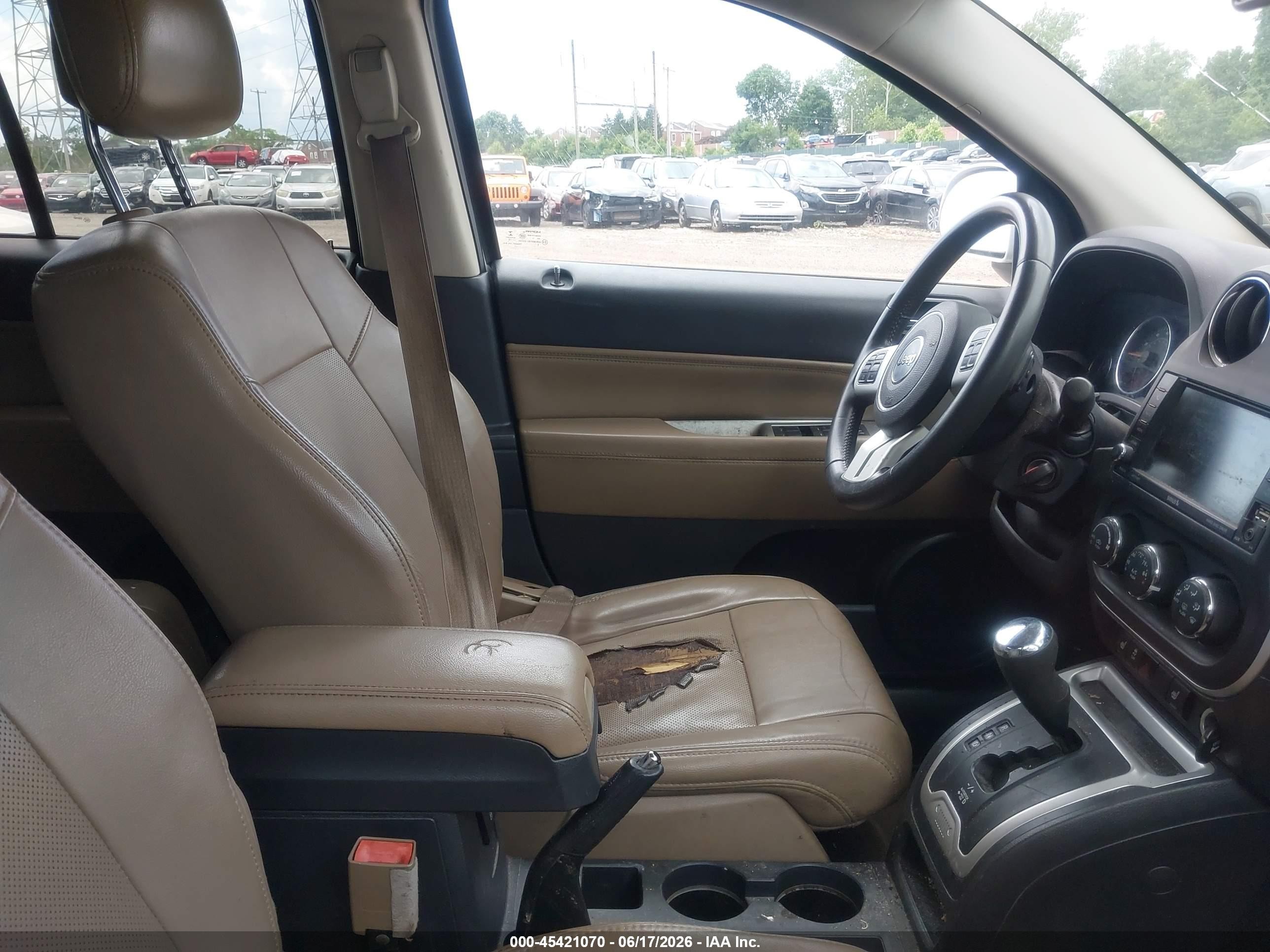 2014 Jeep Compass Limited White vin: 1C4NJDCB9ED579979