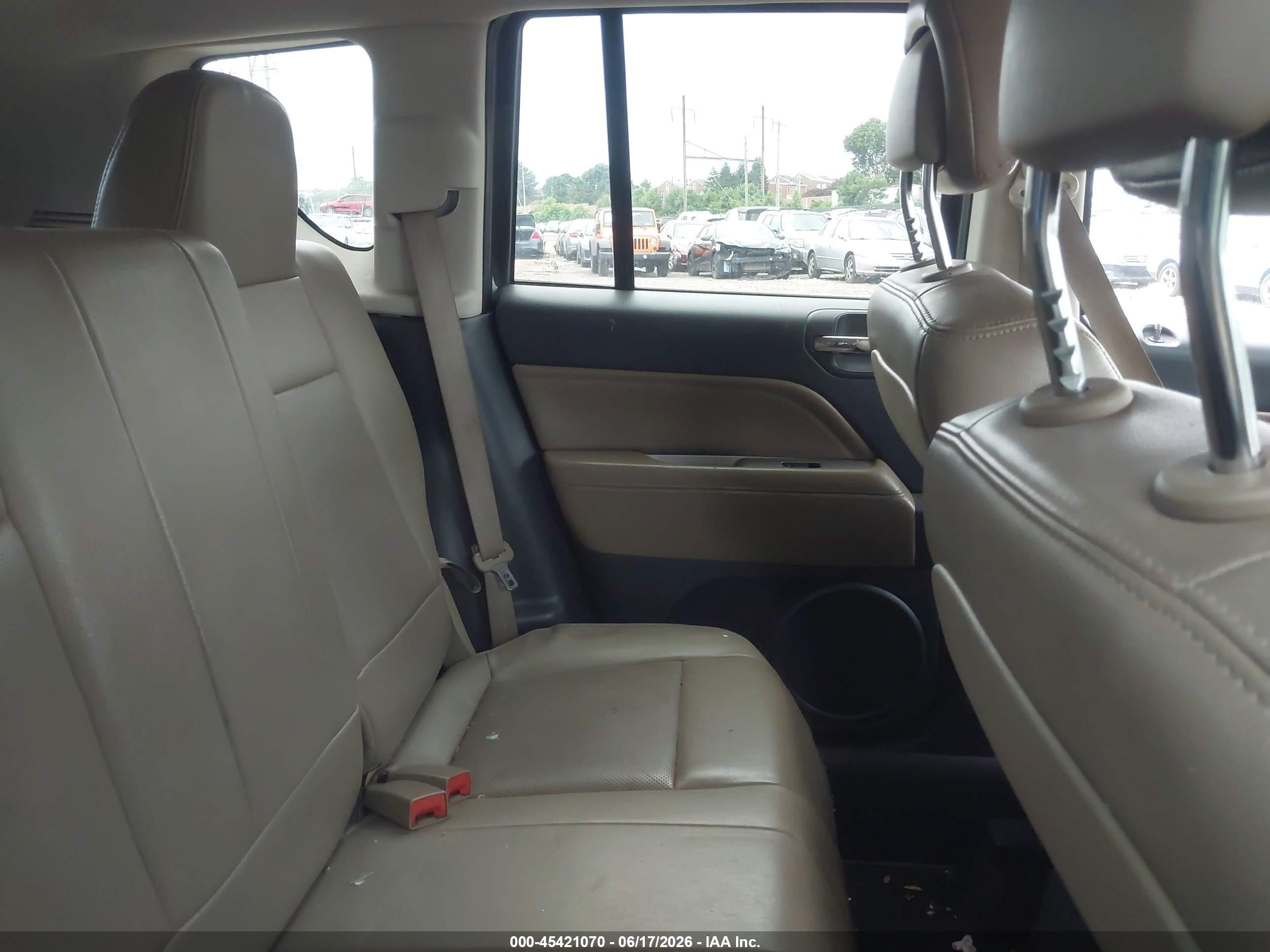 2014 Jeep Compass Limited White vin: 1C4NJDCB9ED579979