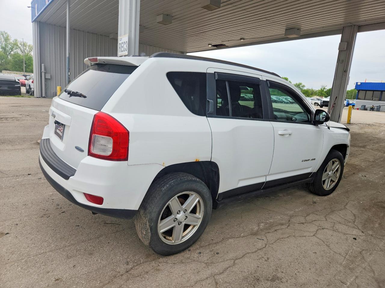 2012 Jeep Compass Latitude White vin: 1C4NJDEB0CD655969