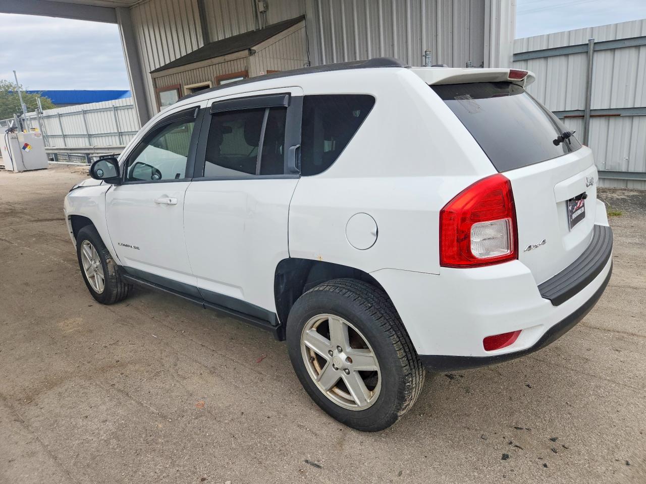 2012 Jeep Compass Latitude White vin: 1C4NJDEB0CD655969