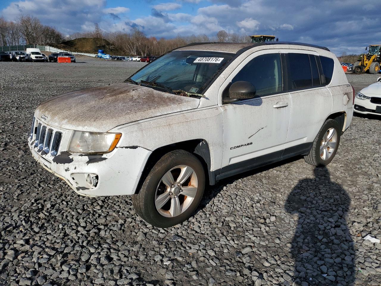 2013 Jeep Compass White vin: 1C4NJDEB0DD140410
