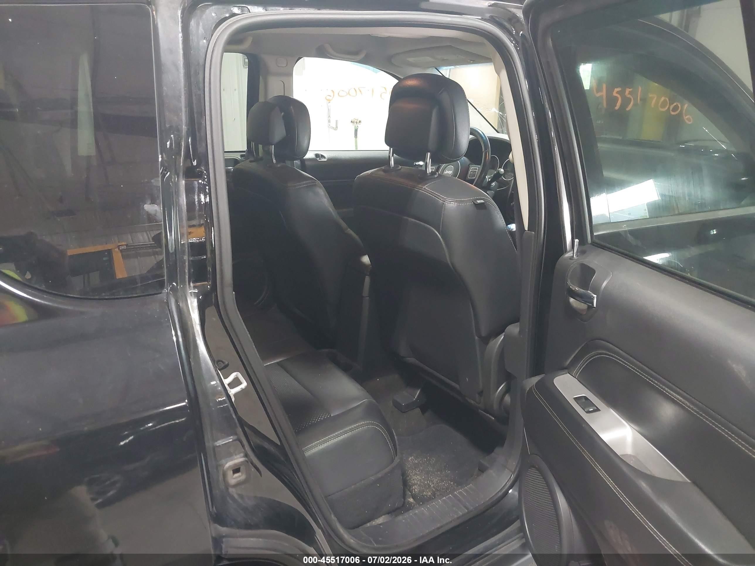 2014 Jeep Compass Latitude Black vin: 1C4NJDEB0ED528822