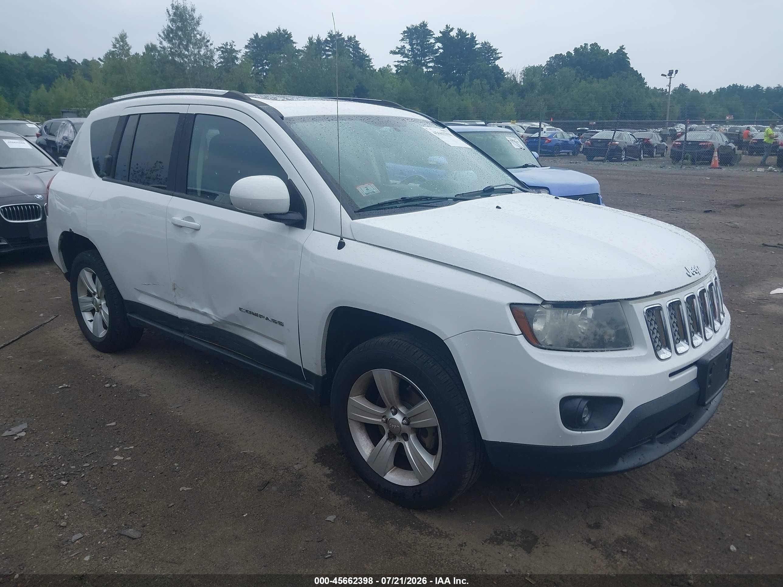 2014 Jeep Compass Latitude White vin: 1C4NJDEB0ED603261