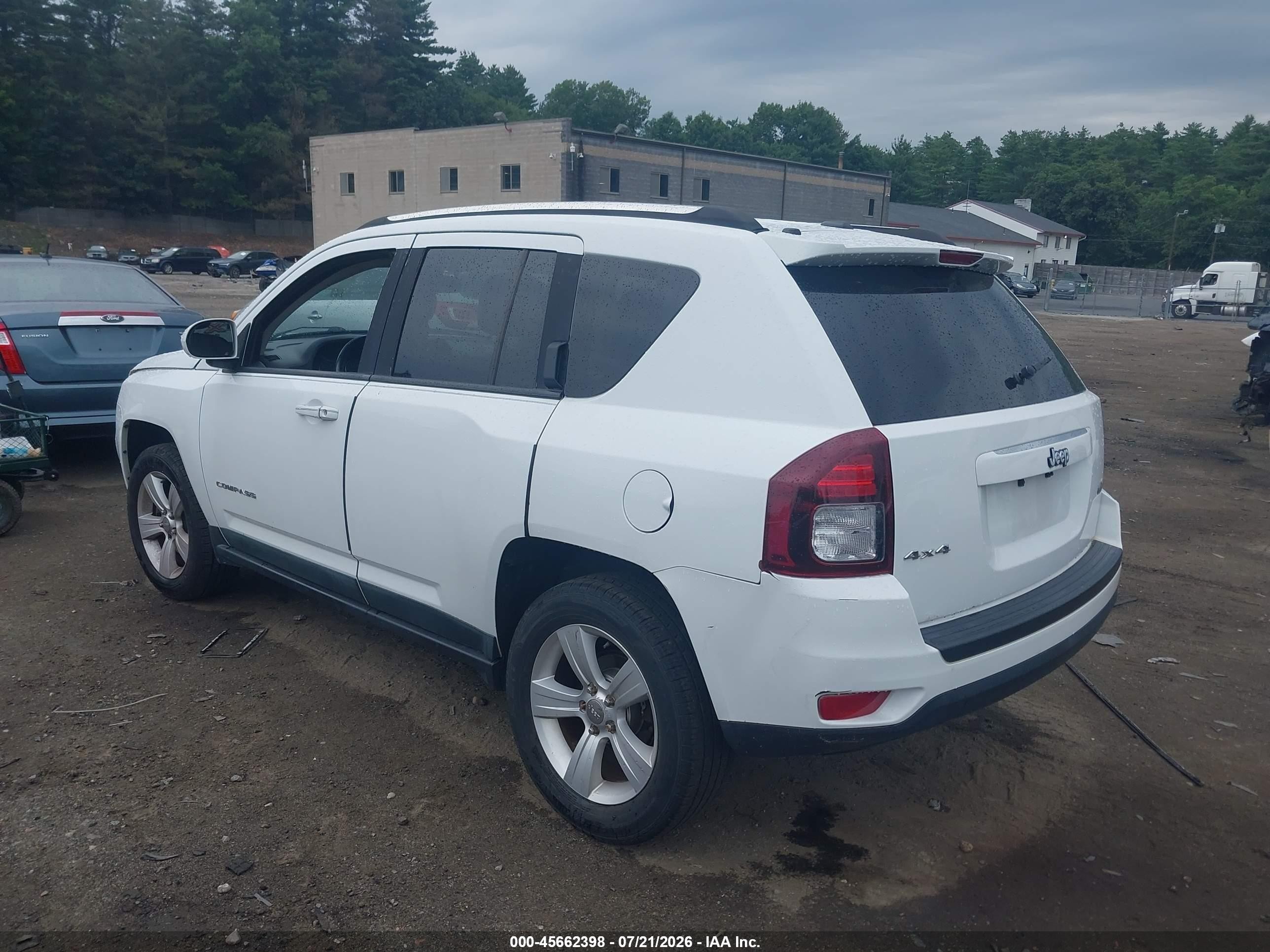 2014 Jeep Compass Latitude Белый vin: 1C4NJDEB0ED603261