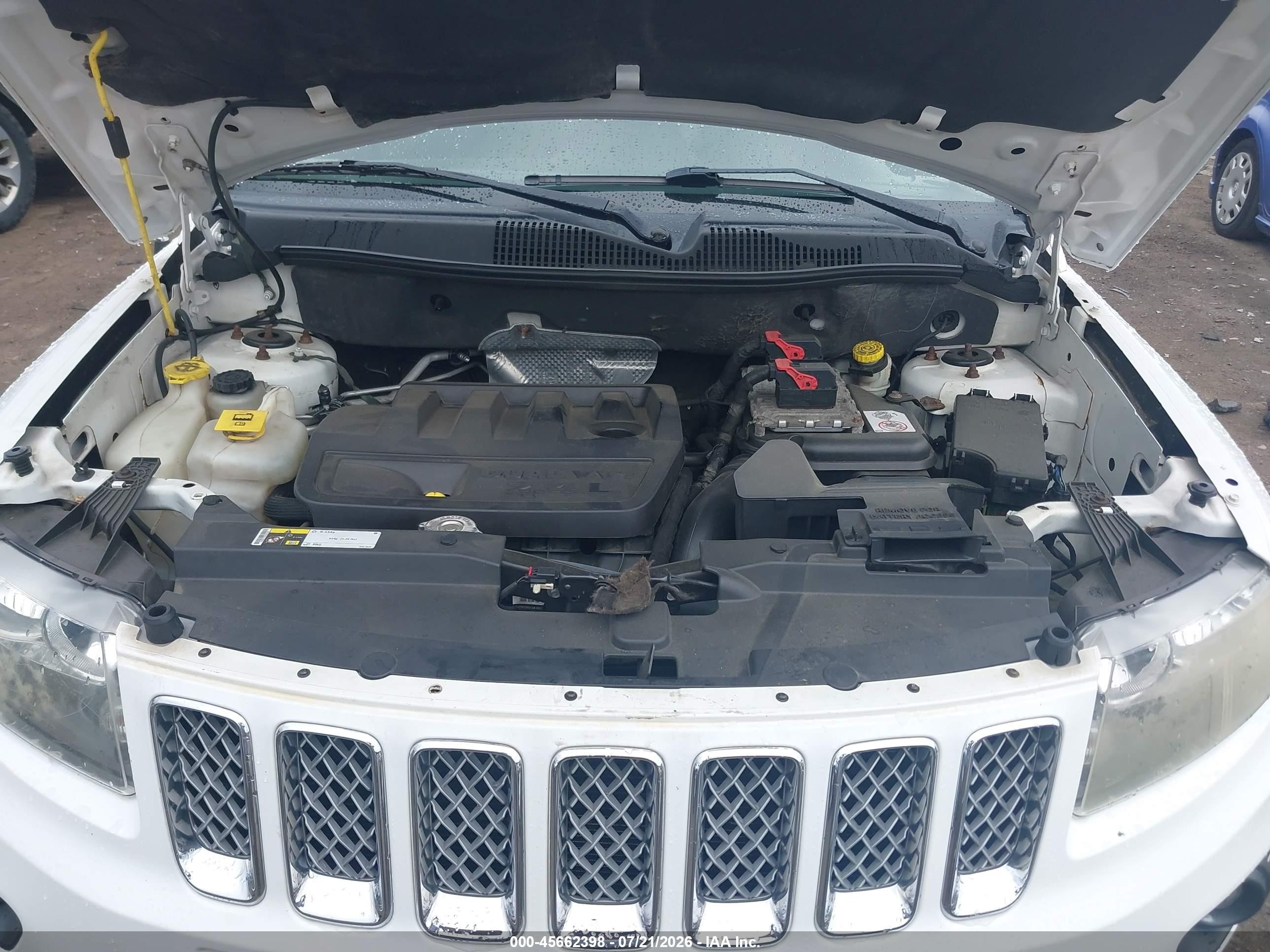 2014 Jeep Compass Latitude Белый vin: 1C4NJDEB0ED603261