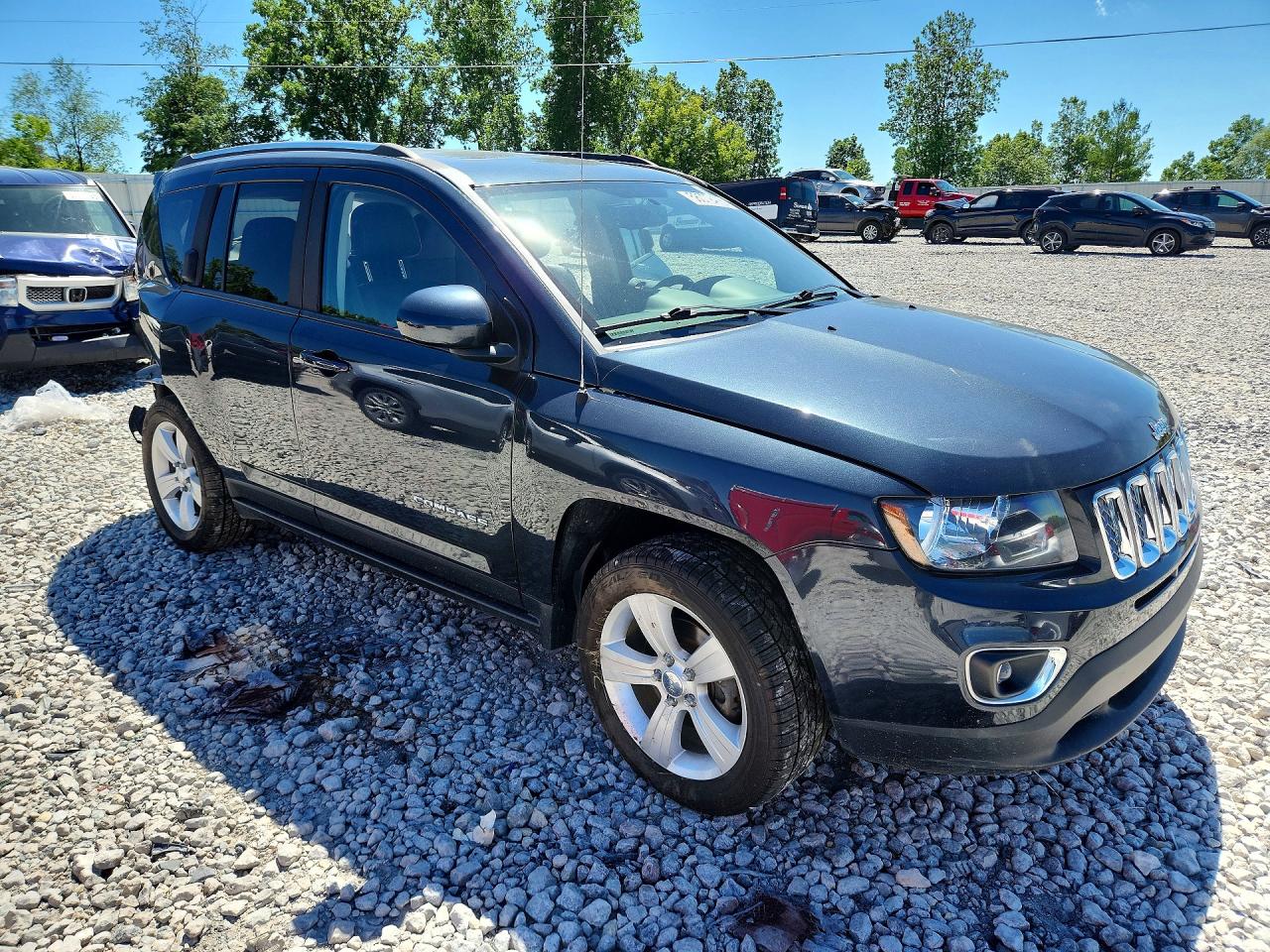 2015 Jeep Compass Latitude Blue vin: 1C4NJDEB0FD218073