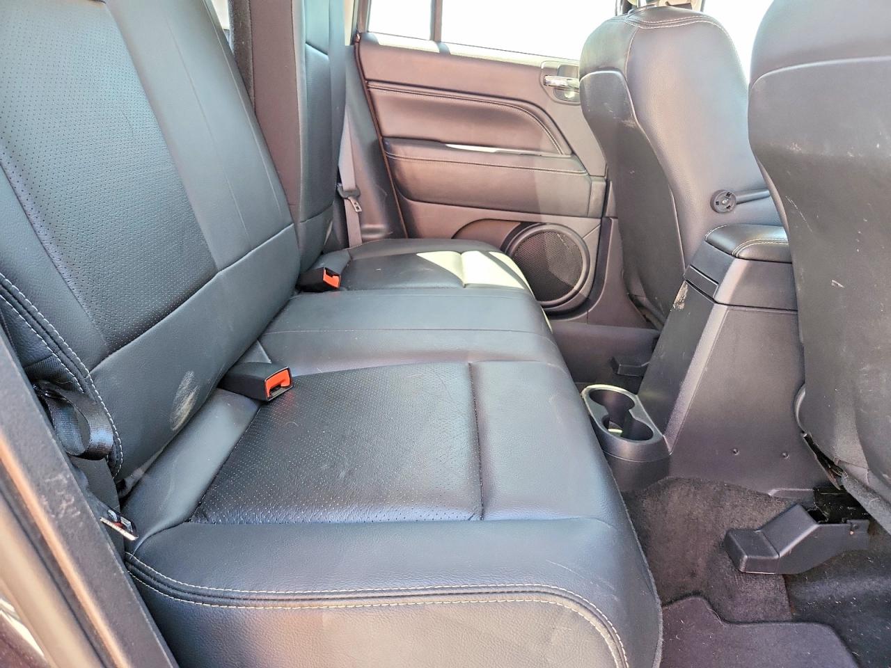 2015 Jeep Compass Latitude Blue vin: 1C4NJDEB0FD218073