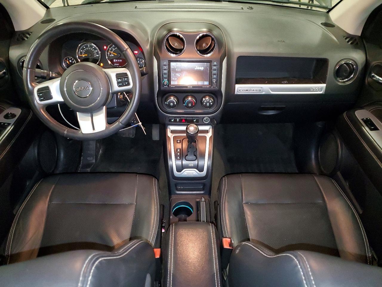 2016 Jeep Compass Latitude Gray vin: 1C4NJDEB0GD697760