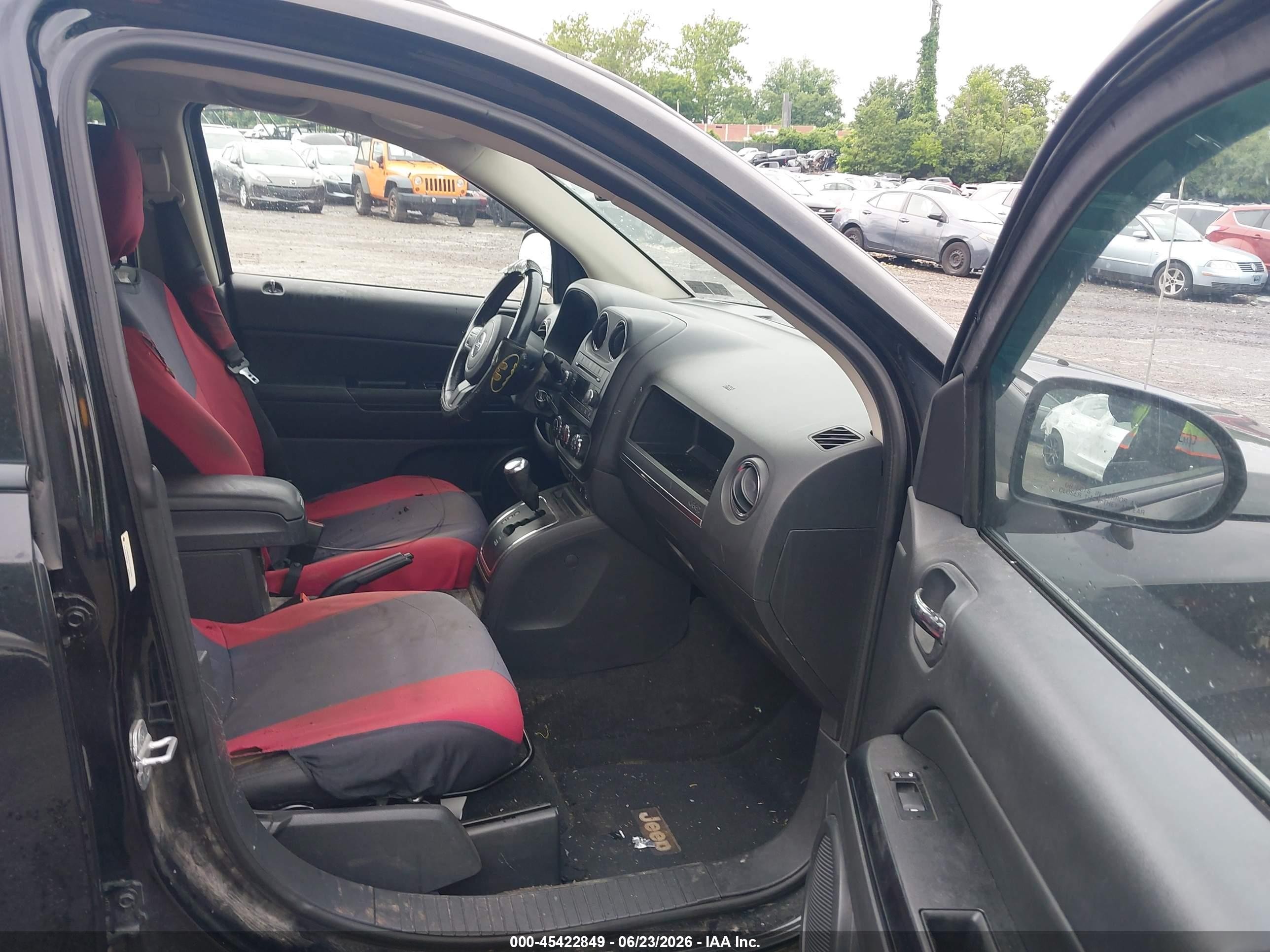 2012 Jeep Compass Latitude Black vin: 1C4NJDEB1CD676006