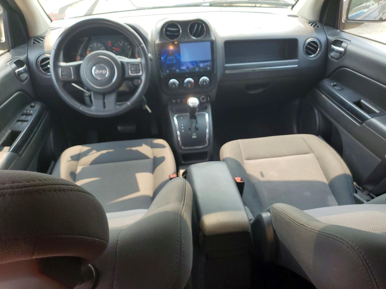 2012 Jeep Compass Latitude Черный vin: 1C4NJDEB1CD686860