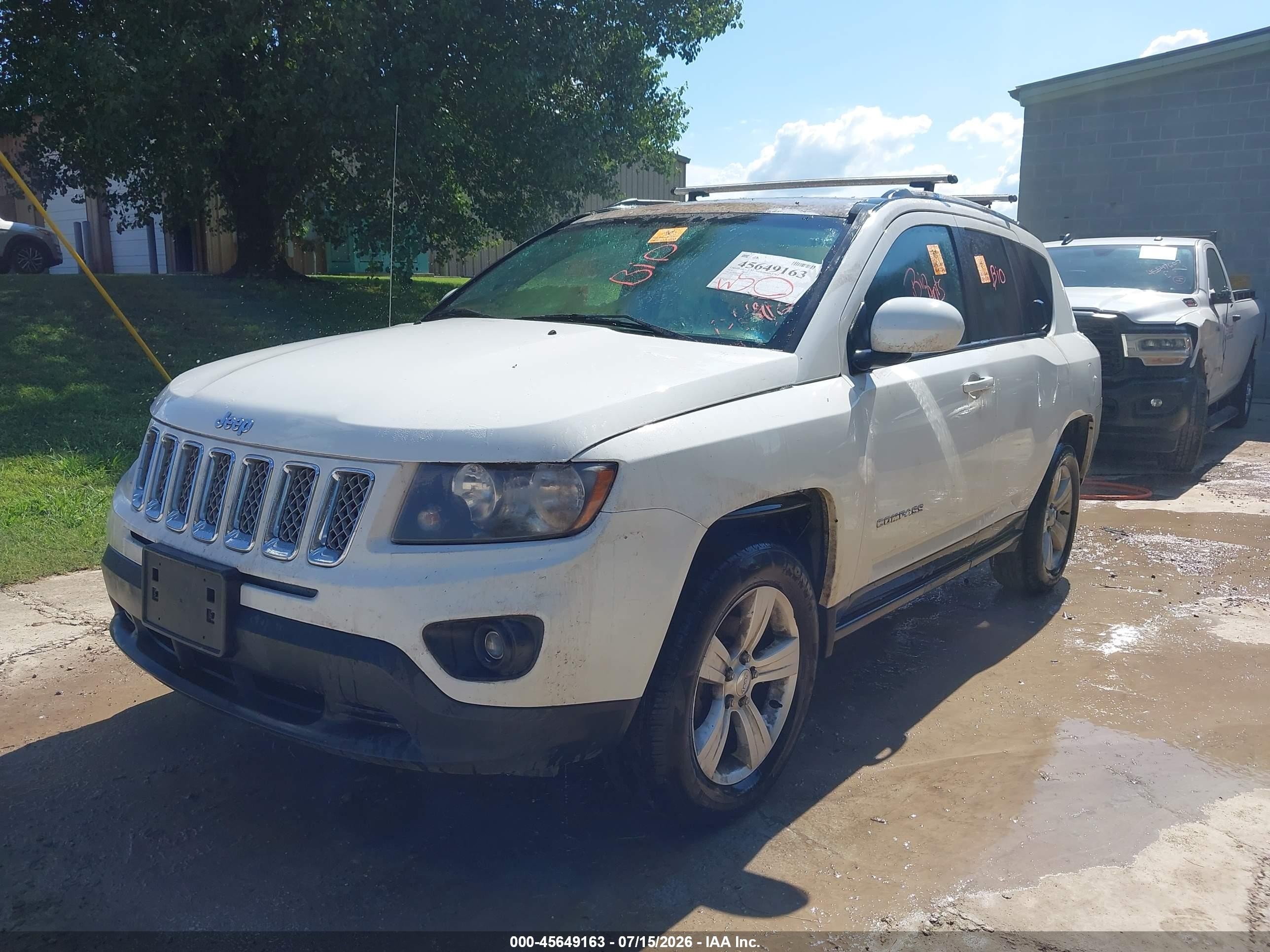 2014 Jeep Compass Latitude White vin: 1C4NJDEB1ED699174