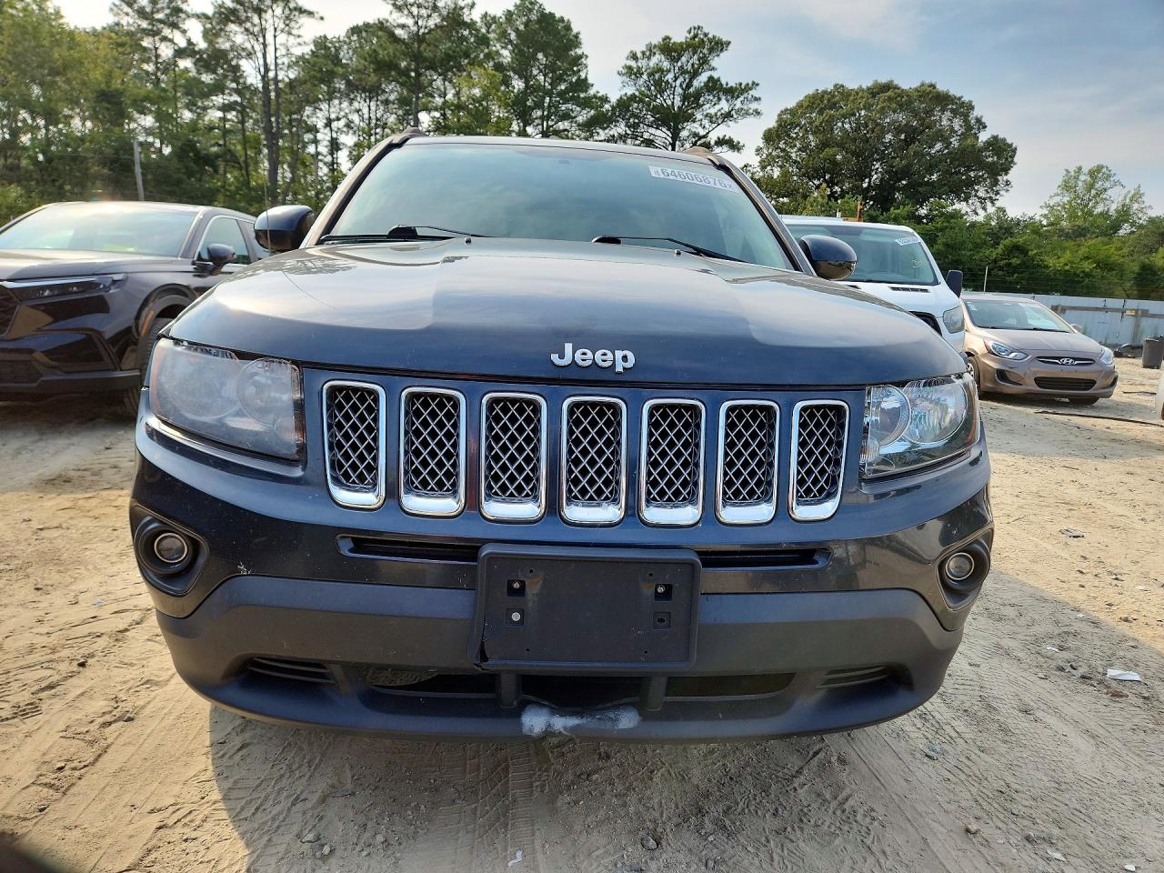 2015 Jeep Compass Latitude Charcoal vin: 1C4NJDEB1FD169465