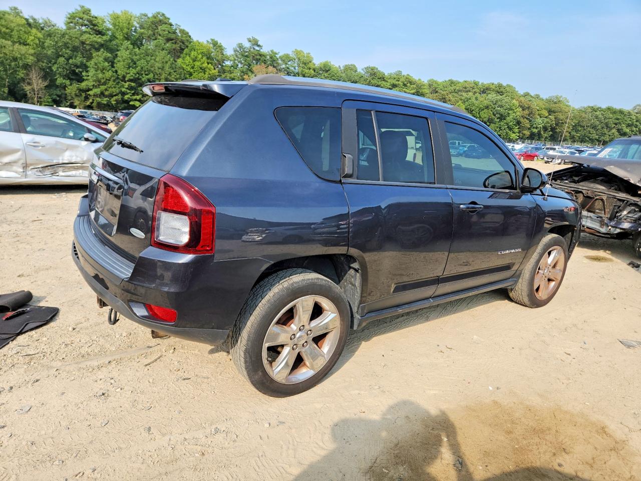 2015 Jeep Compass Latitude Charcoal vin: 1C4NJDEB1FD169465