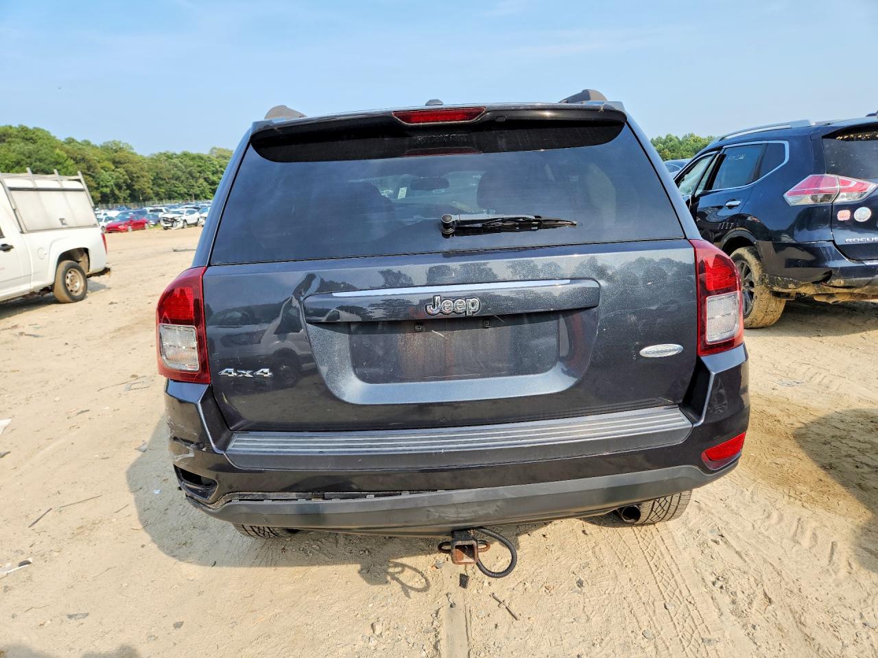 2015 Jeep Compass Latitude Charcoal vin: 1C4NJDEB1FD169465