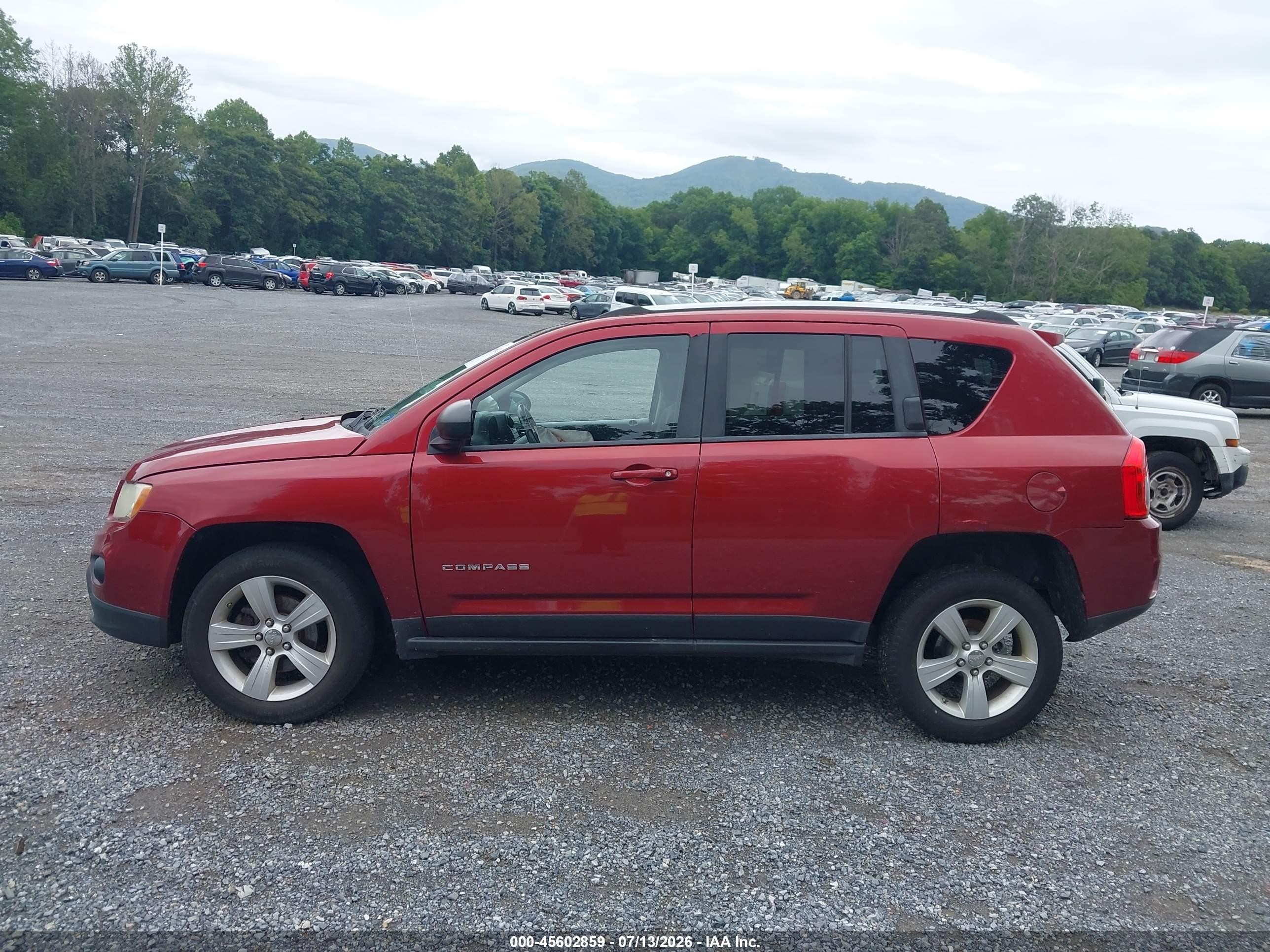 2012 Jeep Compass Latitude Red vin: 1C4NJDEB2CD651132