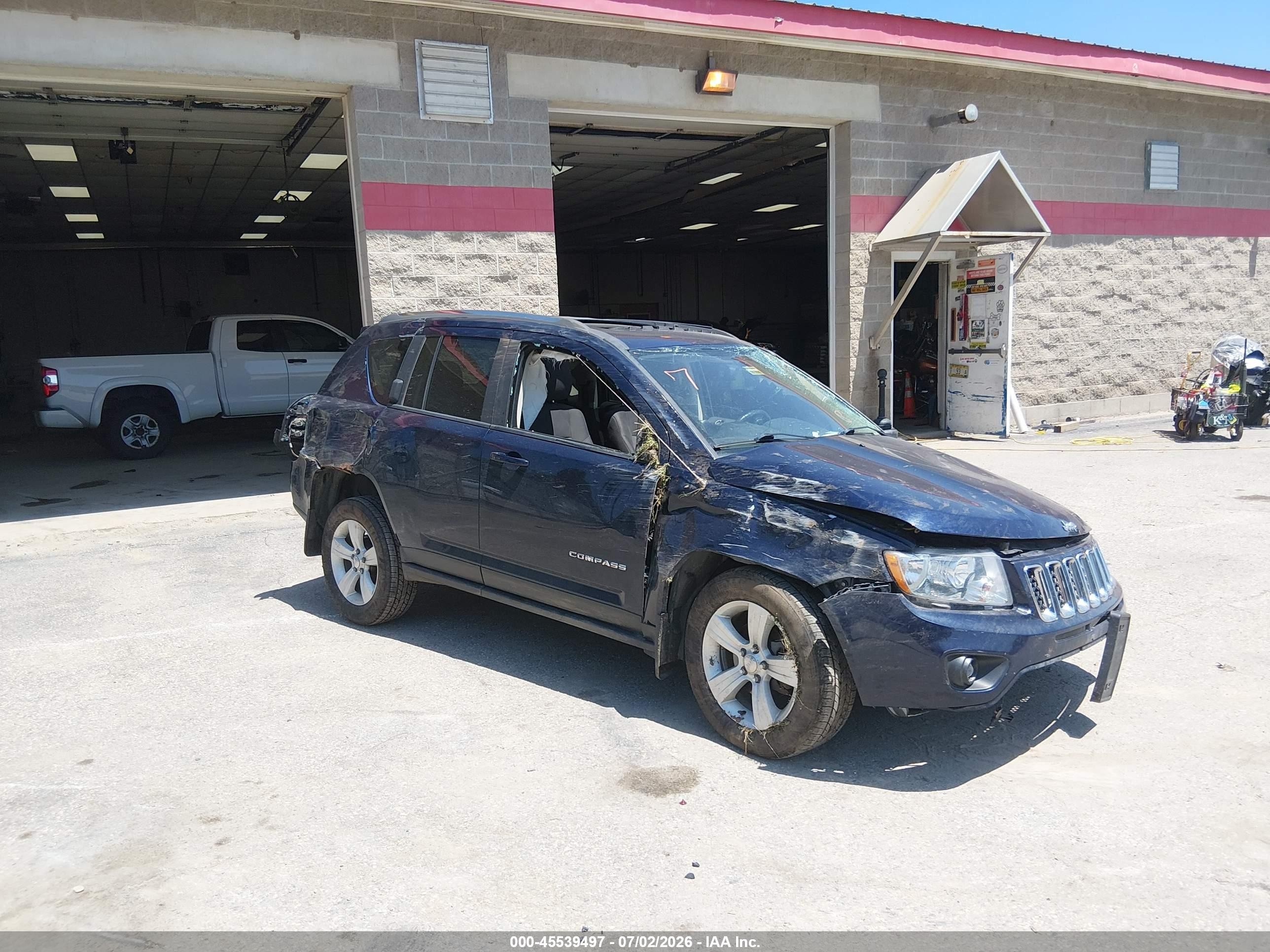2013 Jeep Compass Latitude Dark Blue vin: 1C4NJDEB2DD222154