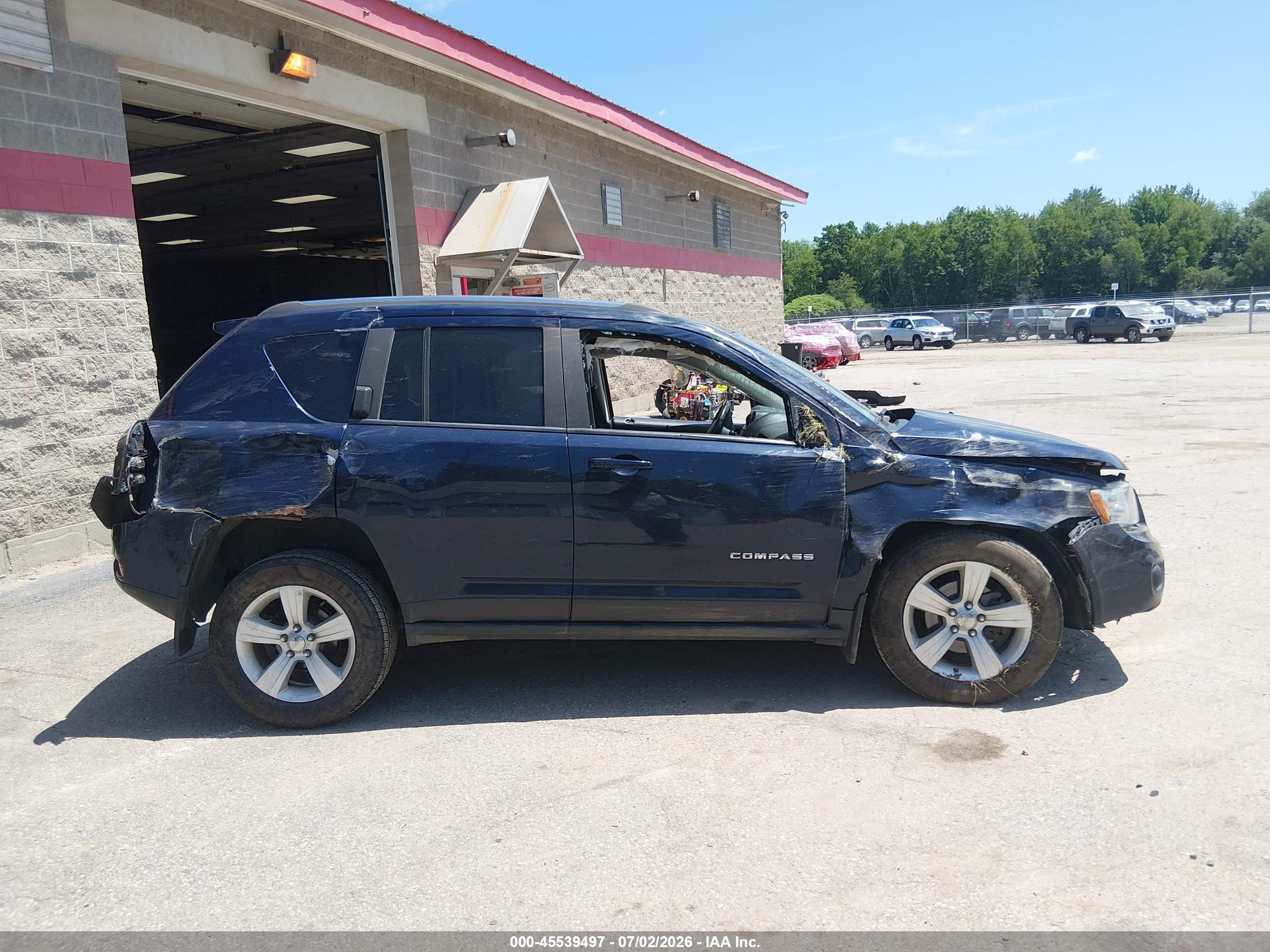 2013 Jeep Compass Latitude Dark Blue vin: 1C4NJDEB2DD222154