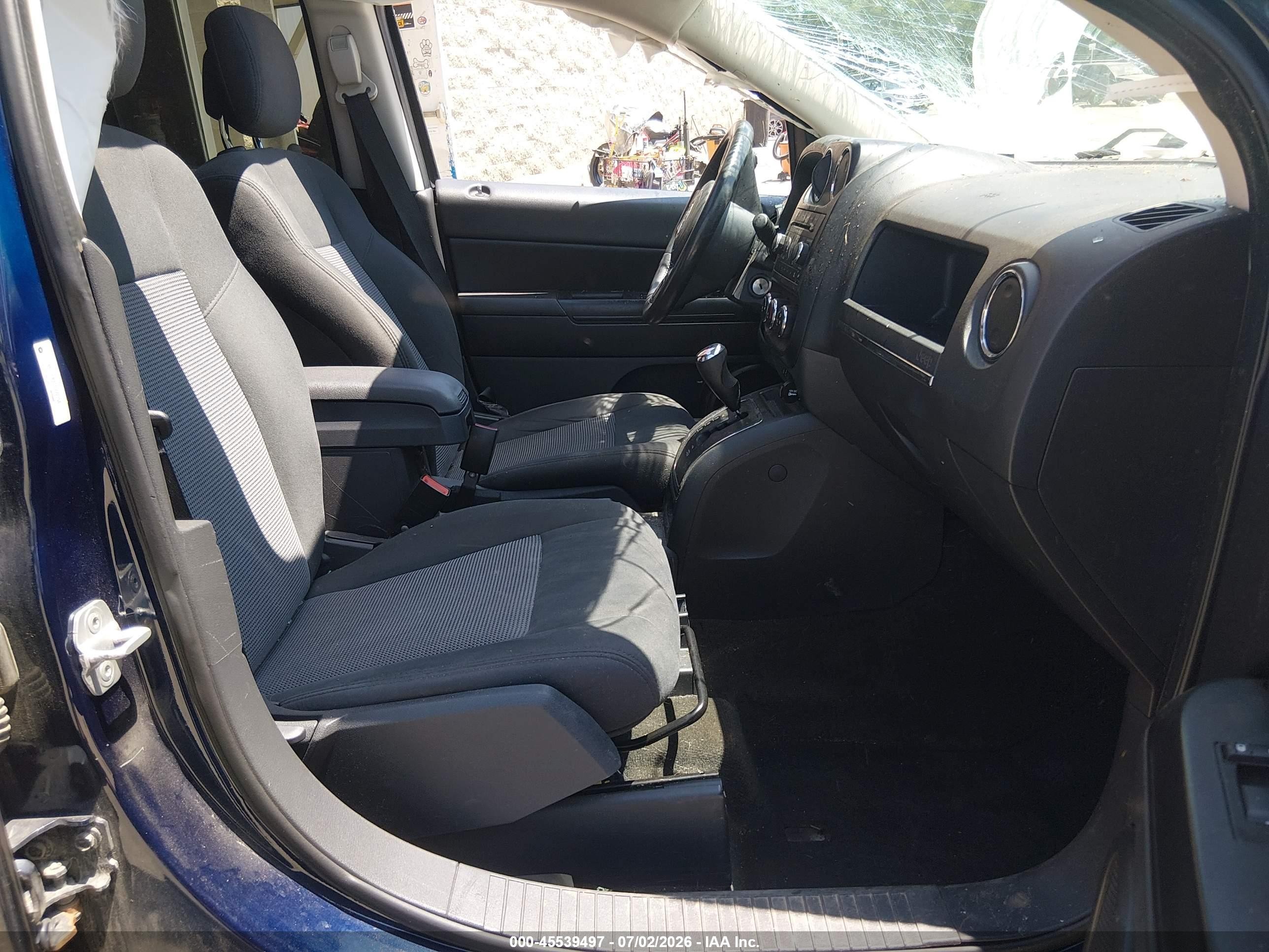 2013 Jeep Compass Latitude Dark Blue vin: 1C4NJDEB2DD222154