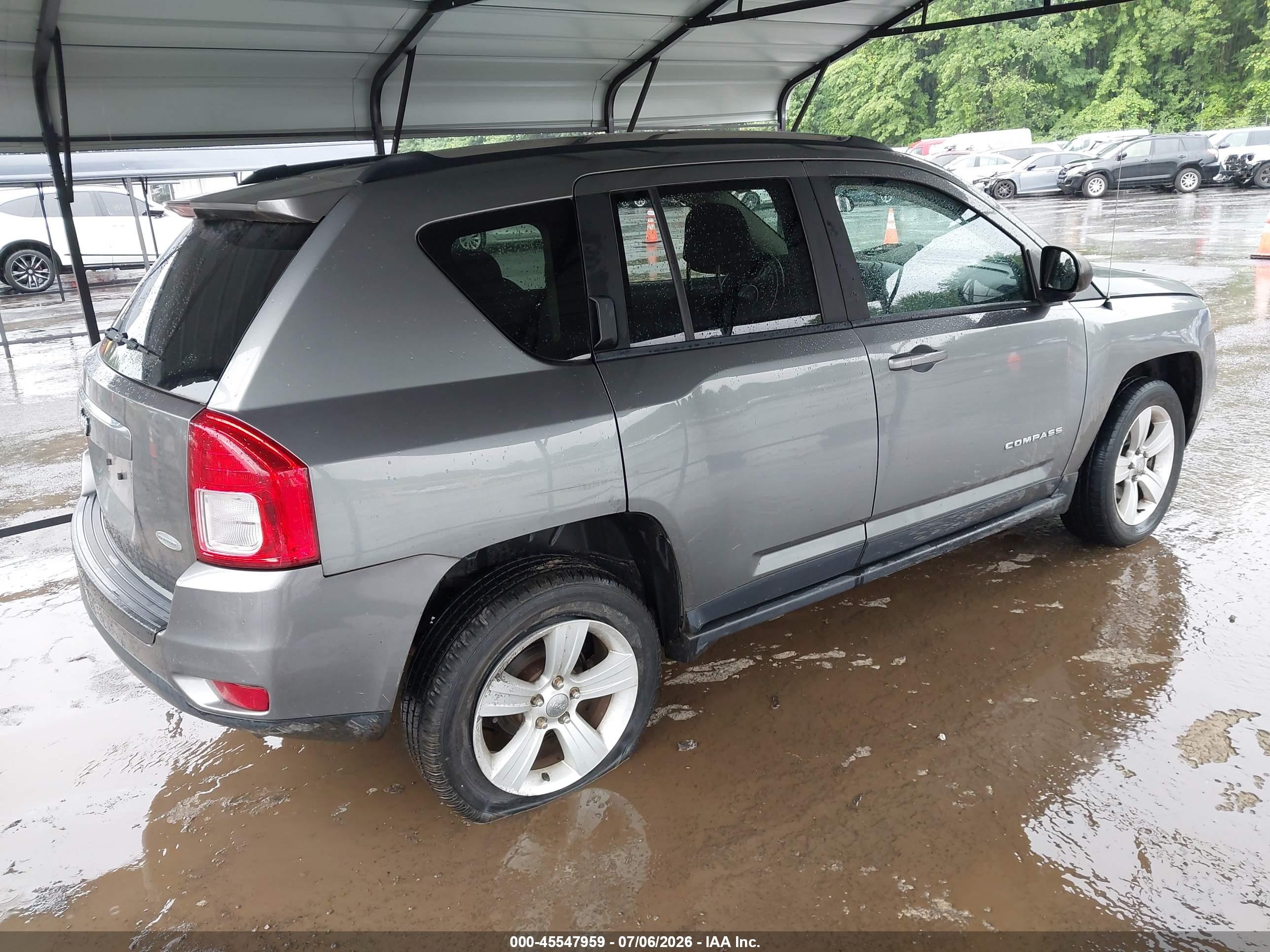 2013 Jeep Compass Latitude Gray vin: 1C4NJDEB2DD237138