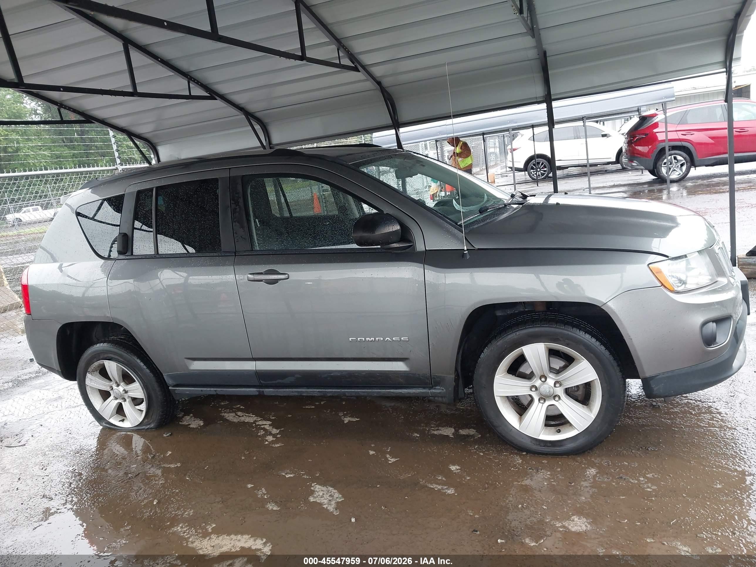 2013 Jeep Compass Latitude Gray vin: 1C4NJDEB2DD237138