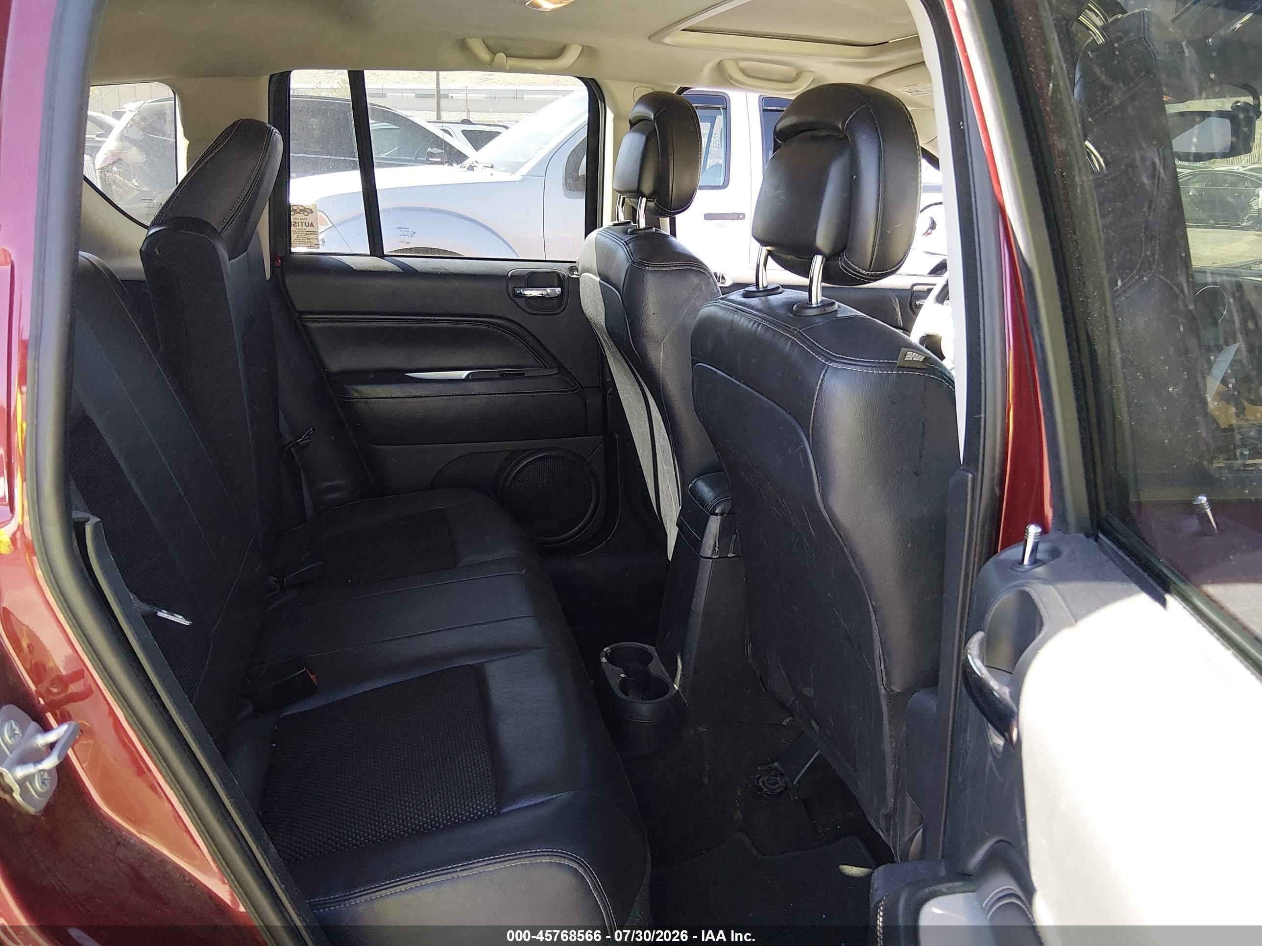 2014 Jeep Compass Latitude Red vin: 1C4NJDEB2ED885192