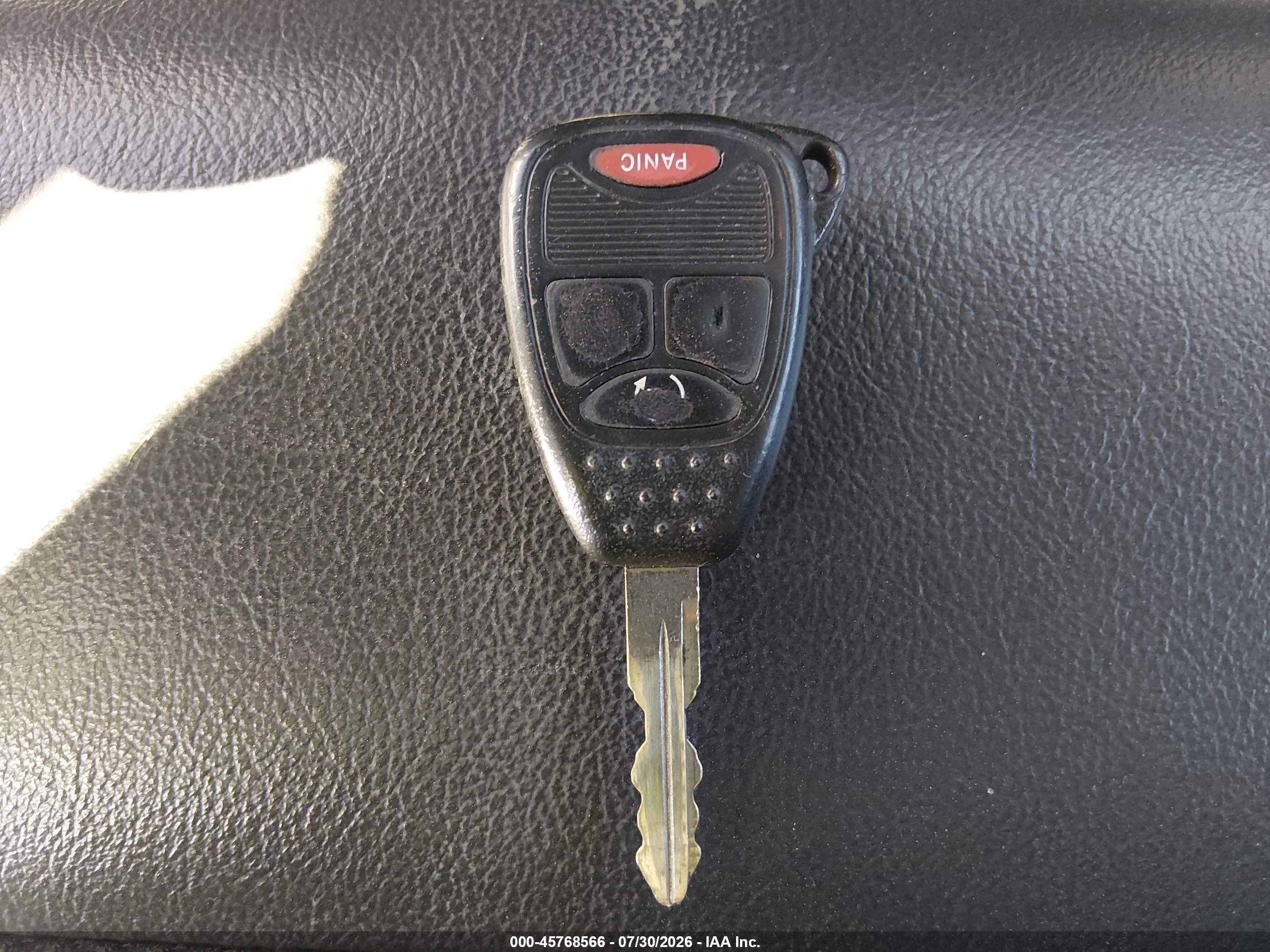 2014 Jeep Compass Latitude Red vin: 1C4NJDEB2ED885192