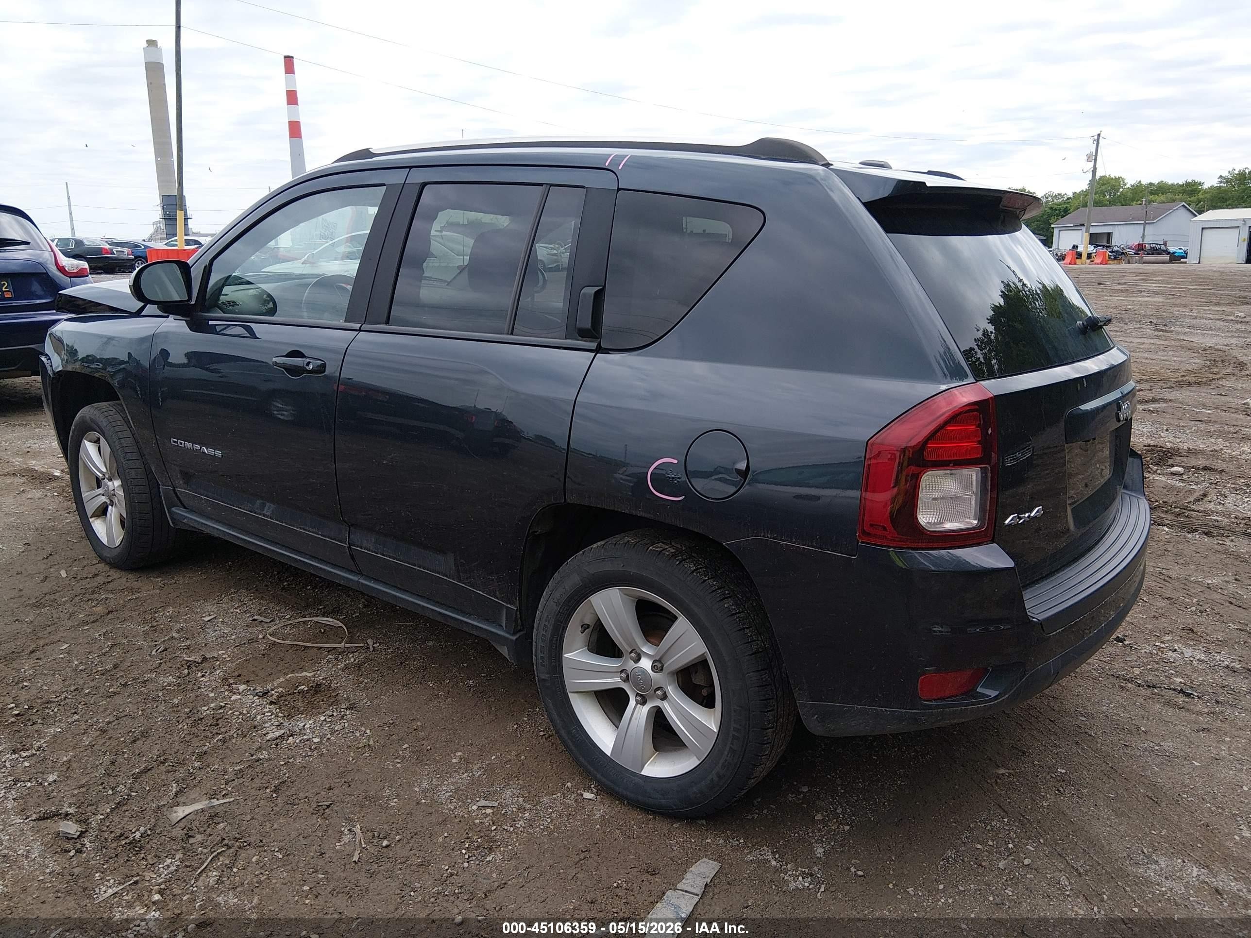 2014 Jeep Compass Latitude Gray vin: 1C4NJDEB2ED886391