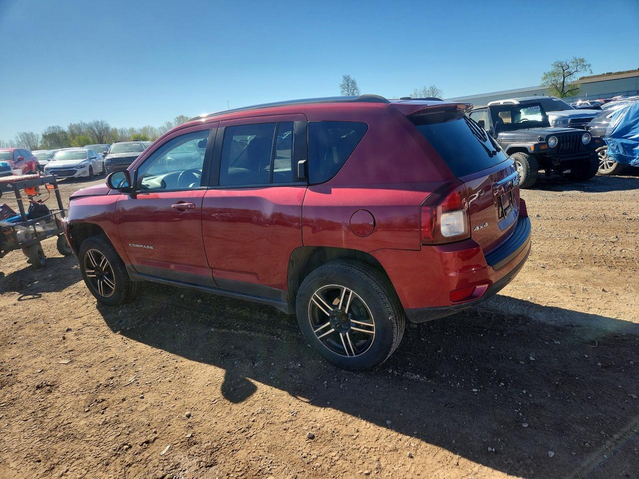 2014 Jeep Compass Latitude Burgundy vin: 1C4NJDEB2ED898282