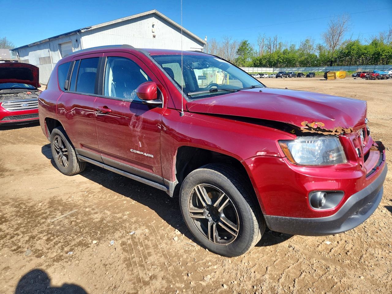 2014 Jeep Compass Latitude Burgundy vin: 1C4NJDEB2ED898282