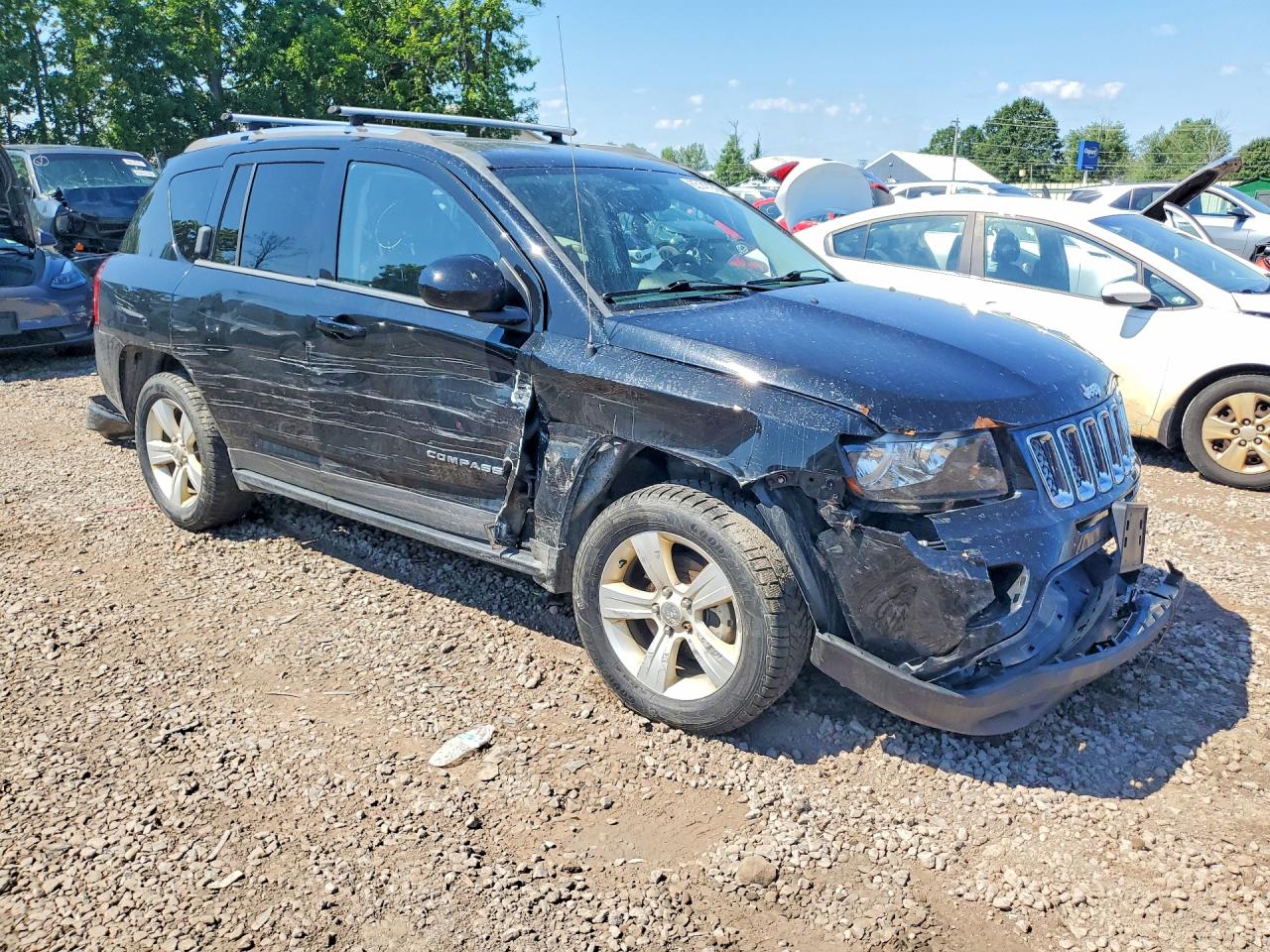 2015 Jeep Compass Latitude Black vin: 1C4NJDEB2FD208256