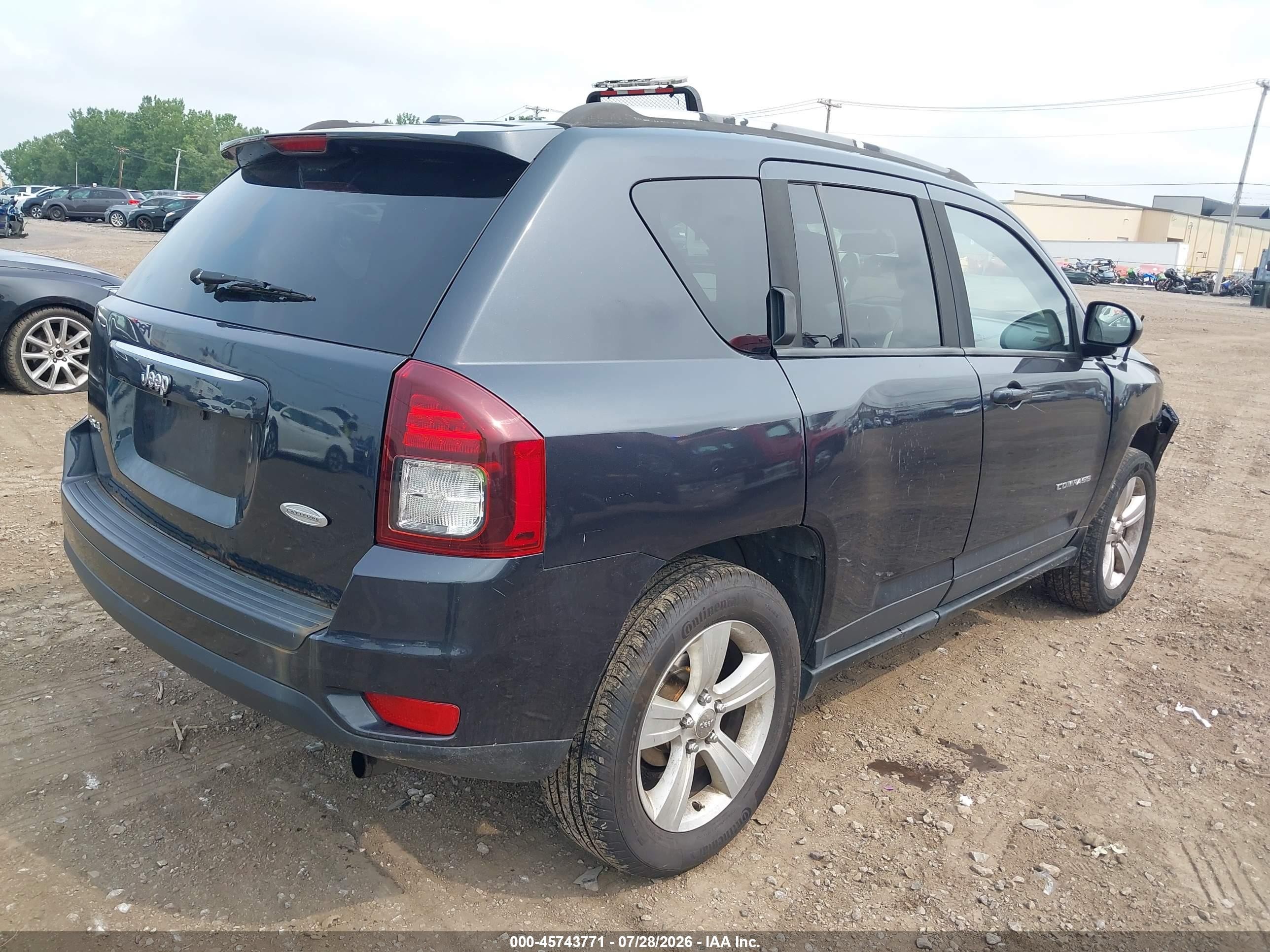 2015 Jeep Compass Latitude Blue vin: 1C4NJDEB2FD258462