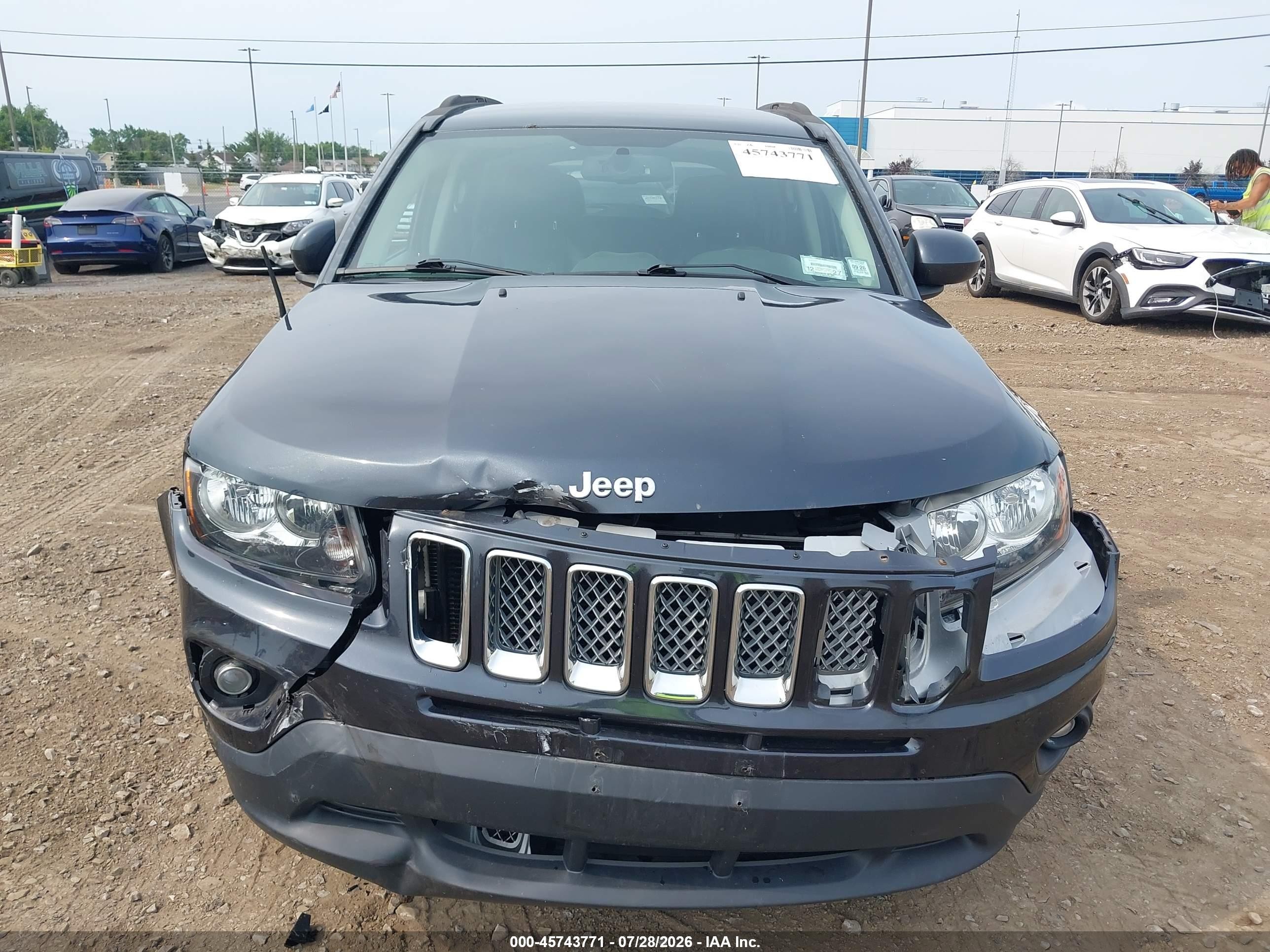 2015 Jeep Compass Latitude Blue vin: 1C4NJDEB2FD258462