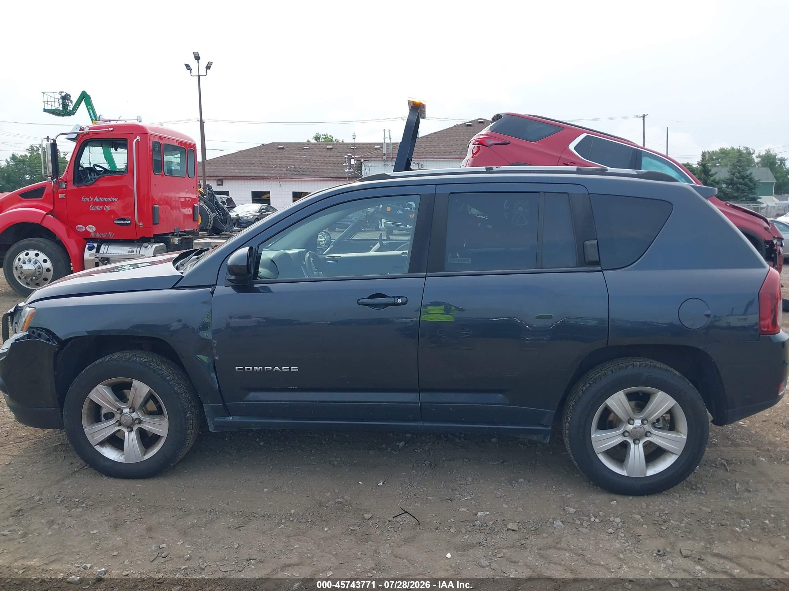 2015 Jeep Compass Latitude Blue vin: 1C4NJDEB2FD258462