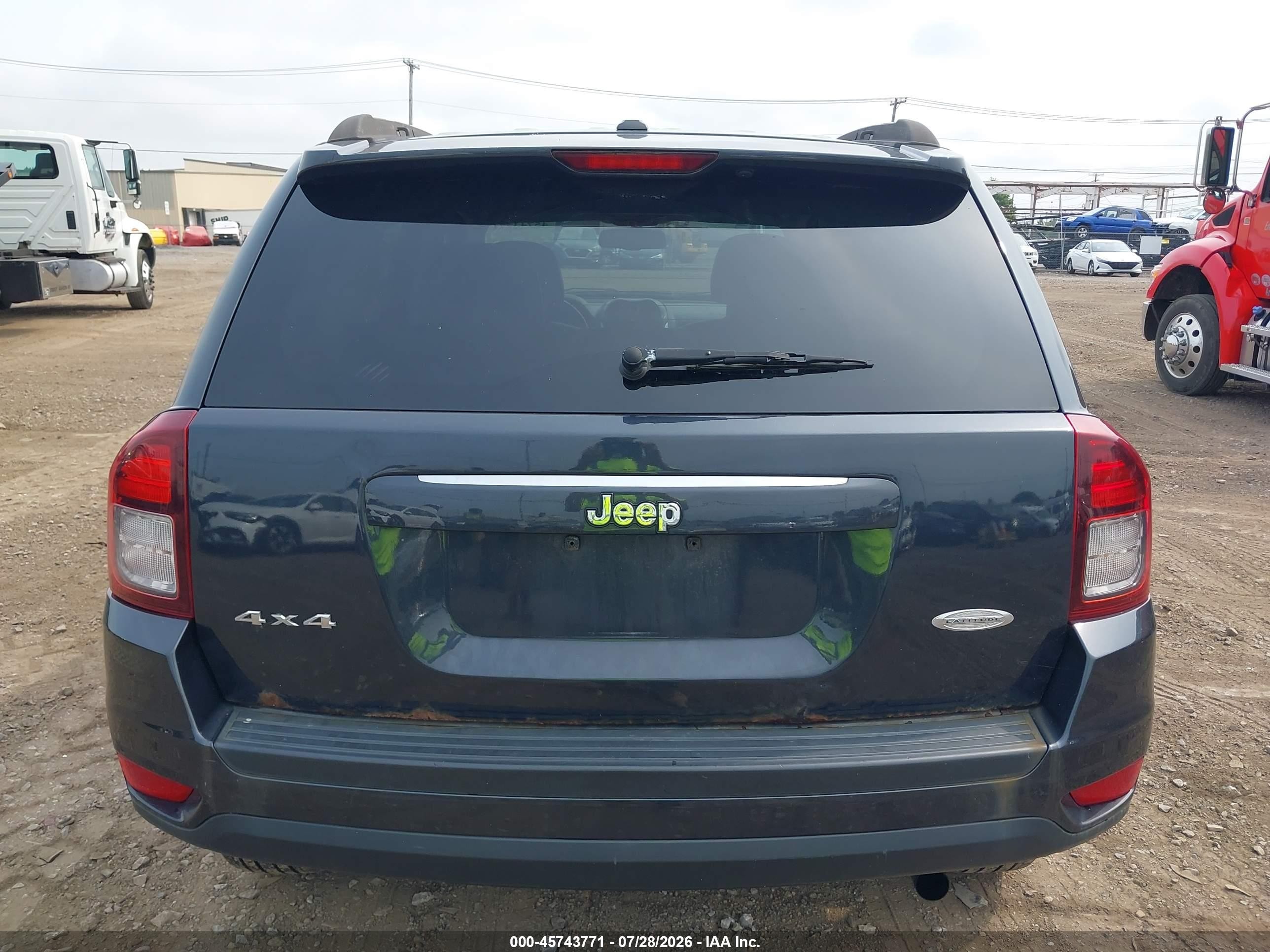 2015 Jeep Compass Latitude Blue vin: 1C4NJDEB2FD258462