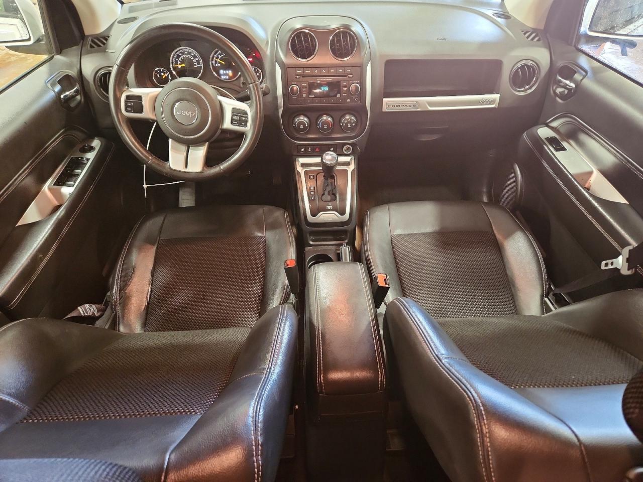 2015 Jeep Compass Latitude Белый vin: 1C4NJDEB2FD271163