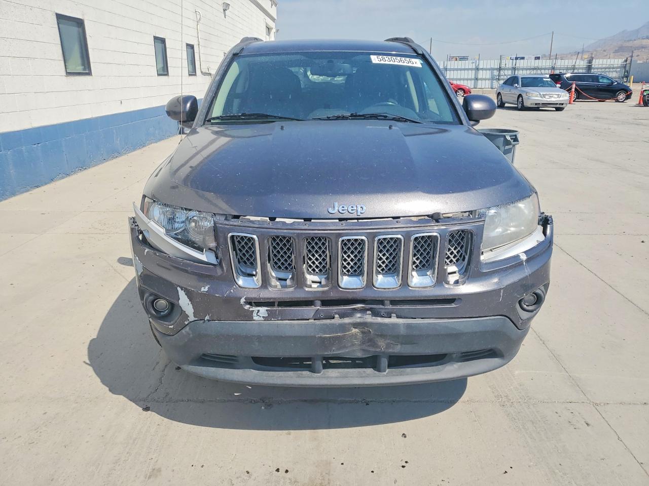 2015 Jeep Compass Latitude Gray vin: 1C4NJDEB2FD427332