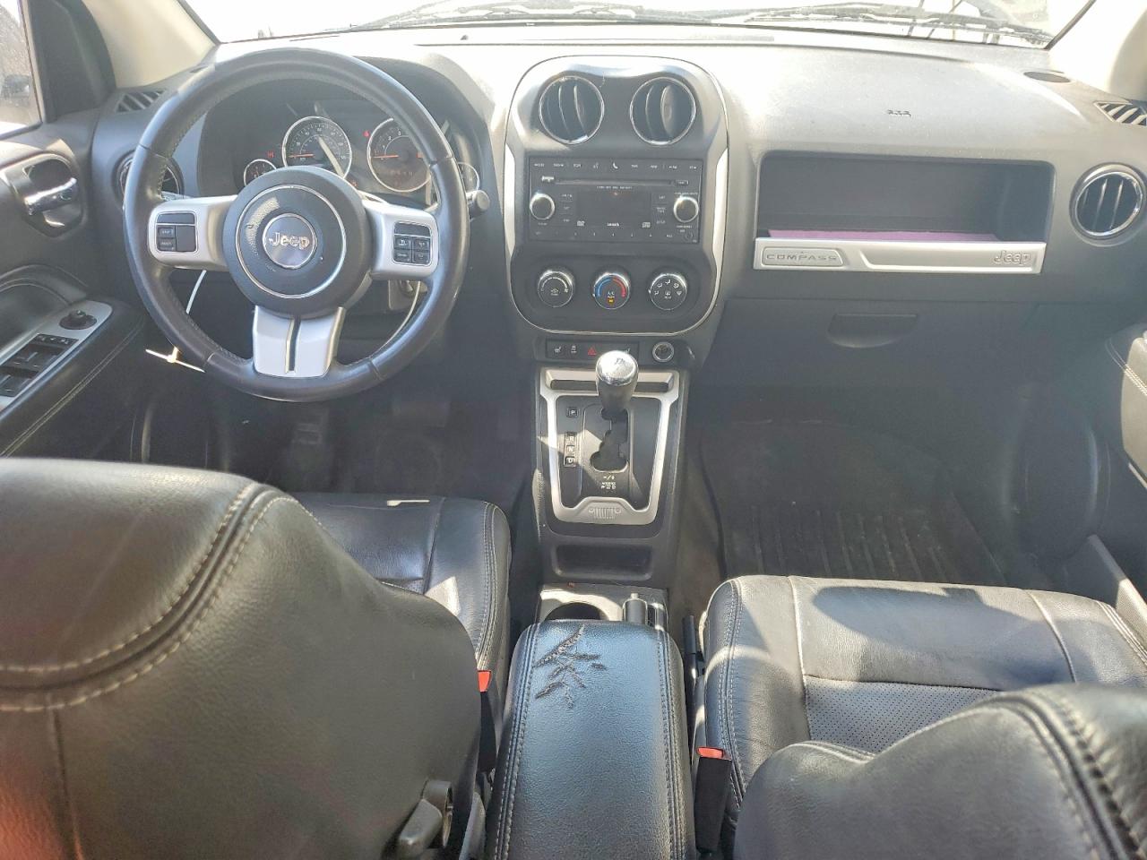 2015 Jeep Compass Latitude Gray vin: 1C4NJDEB2FD427332