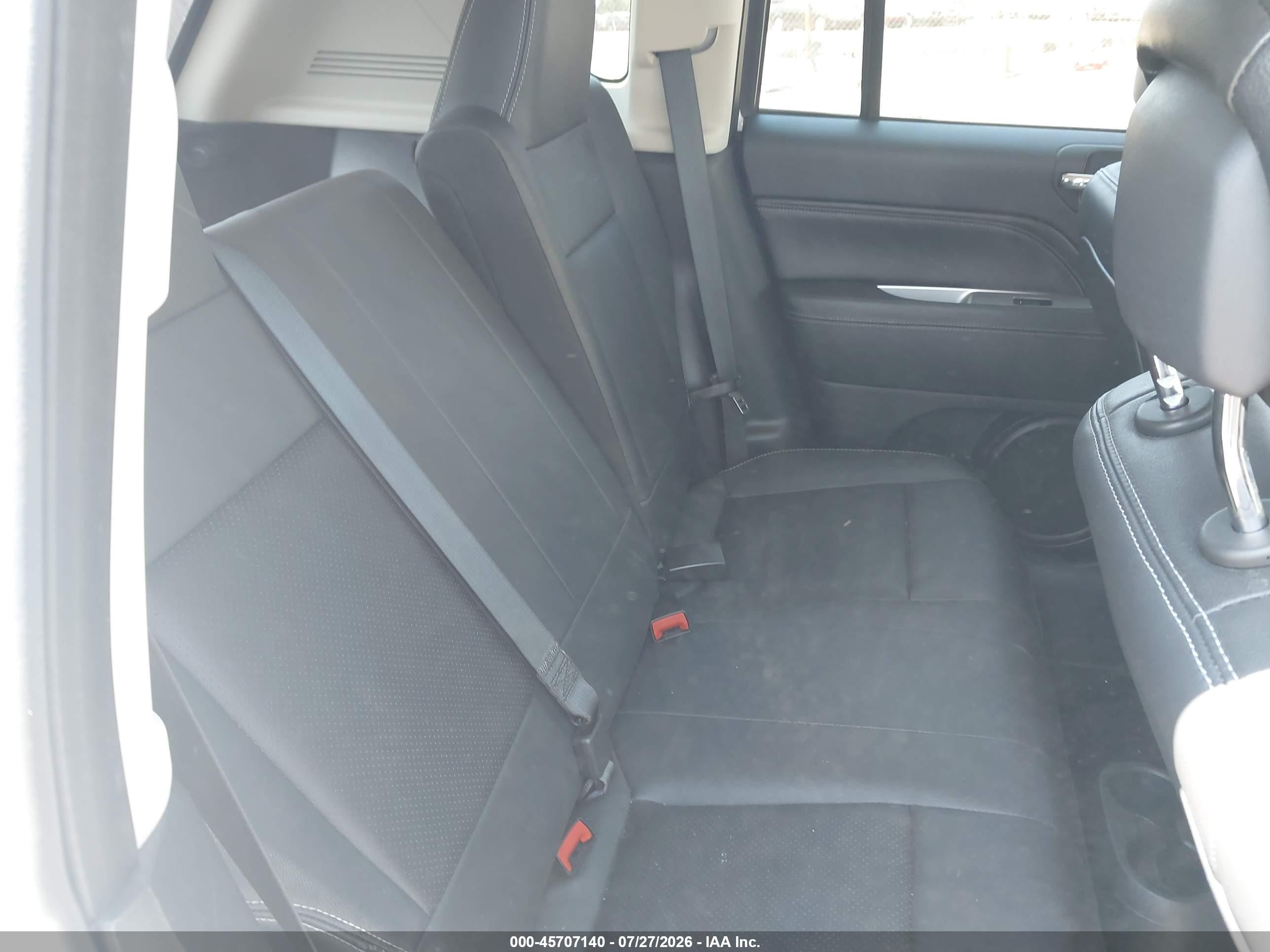 2015 Jeep Compass High Altitude Edition White vin: 1C4NJDEB2FD427377
