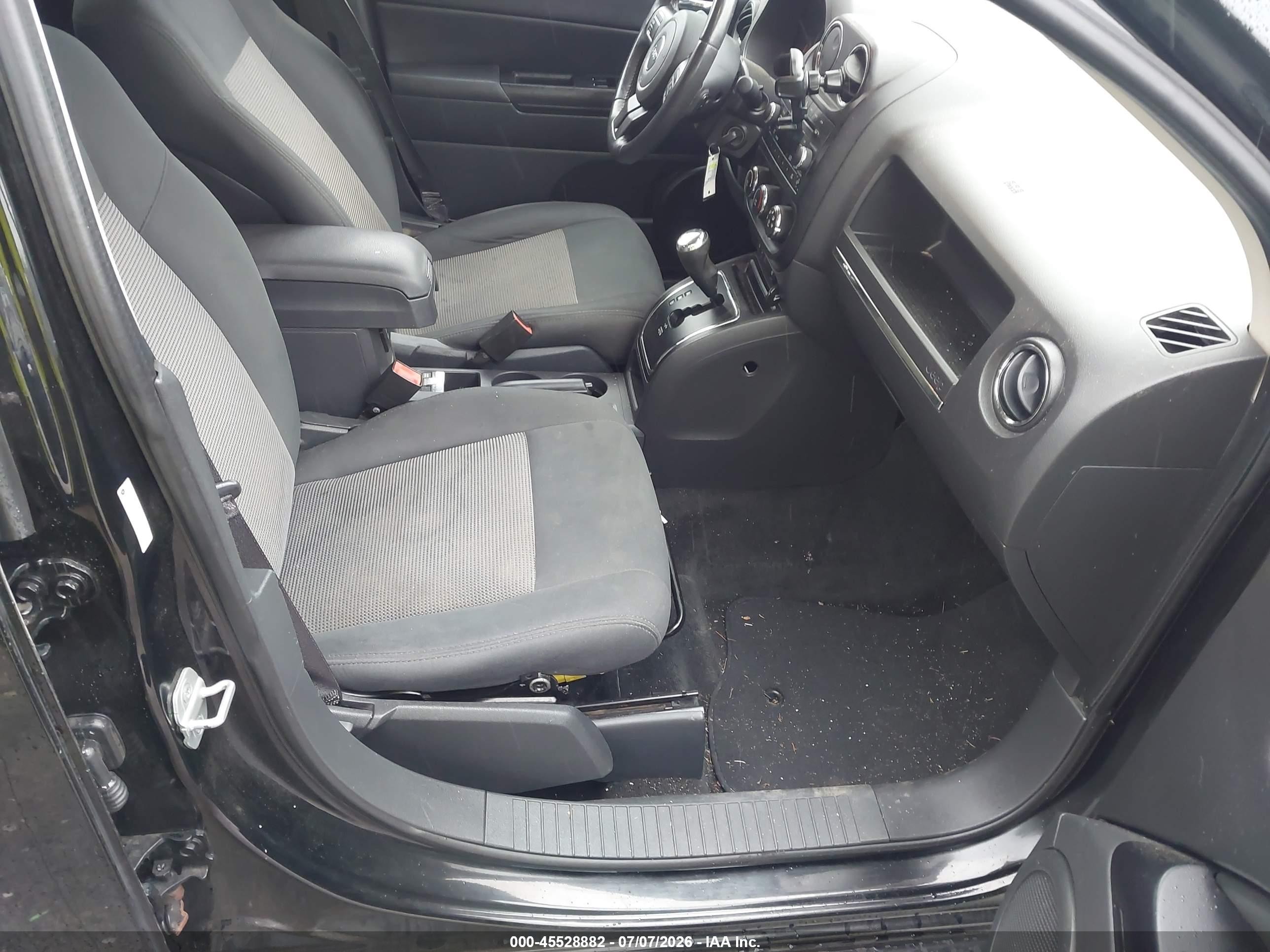 2013 Jeep Compass Latitude Black vin: 1C4NJDEB3DD129160