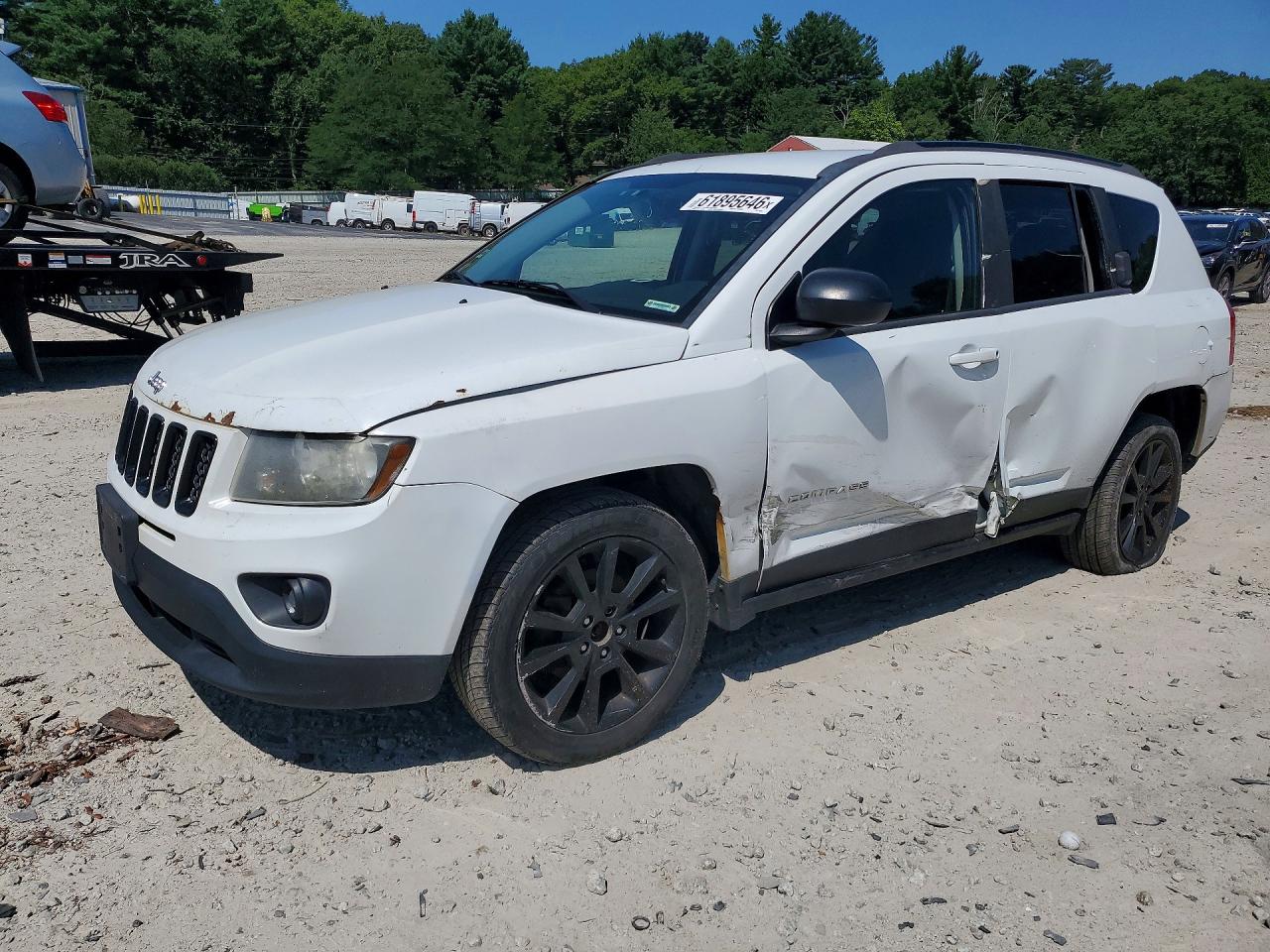 2013 Jeep Compass Latitude White vin: 1C4NJDEB3DD236158
