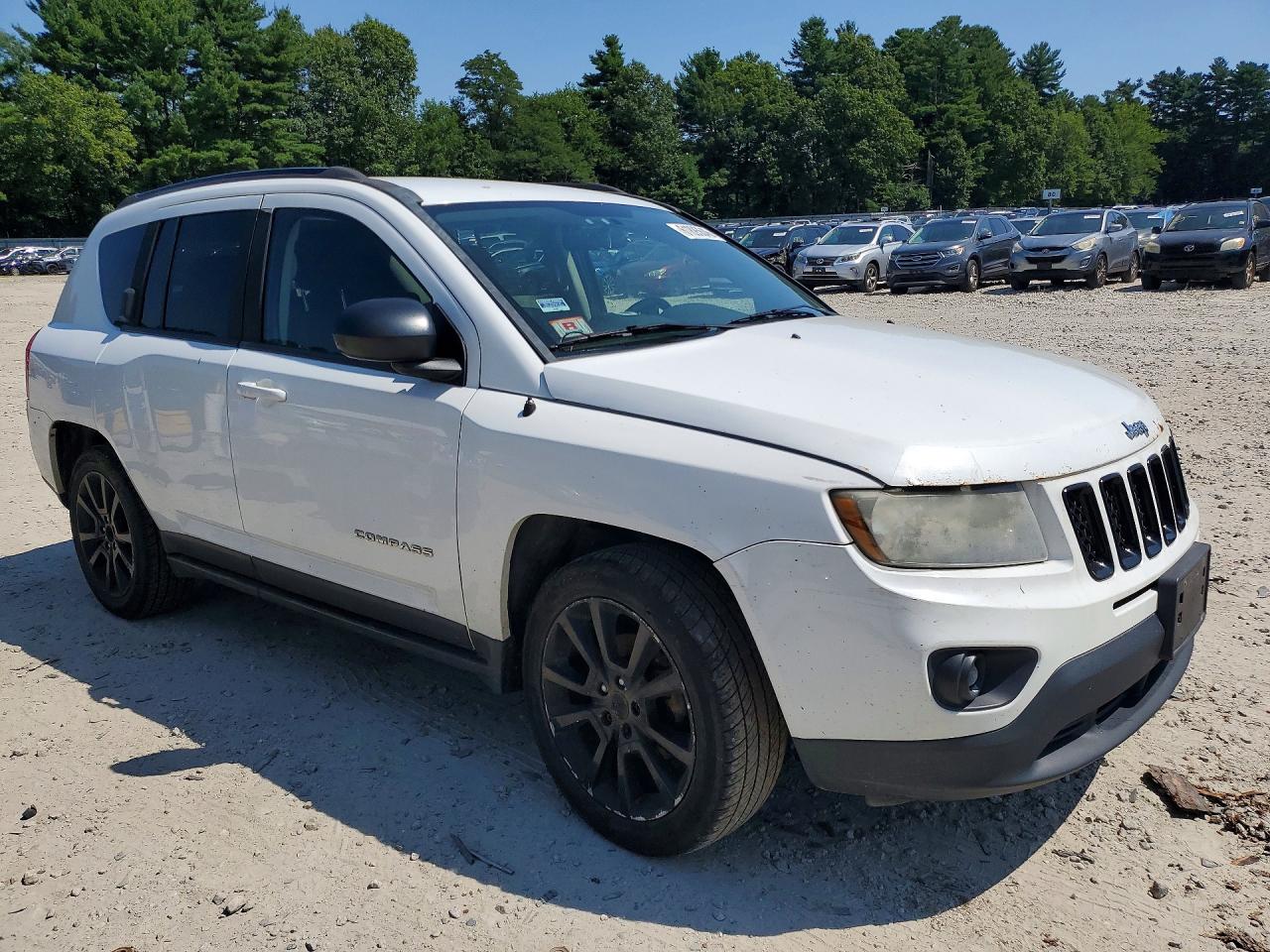 2013 Jeep Compass Latitude White vin: 1C4NJDEB3DD236158